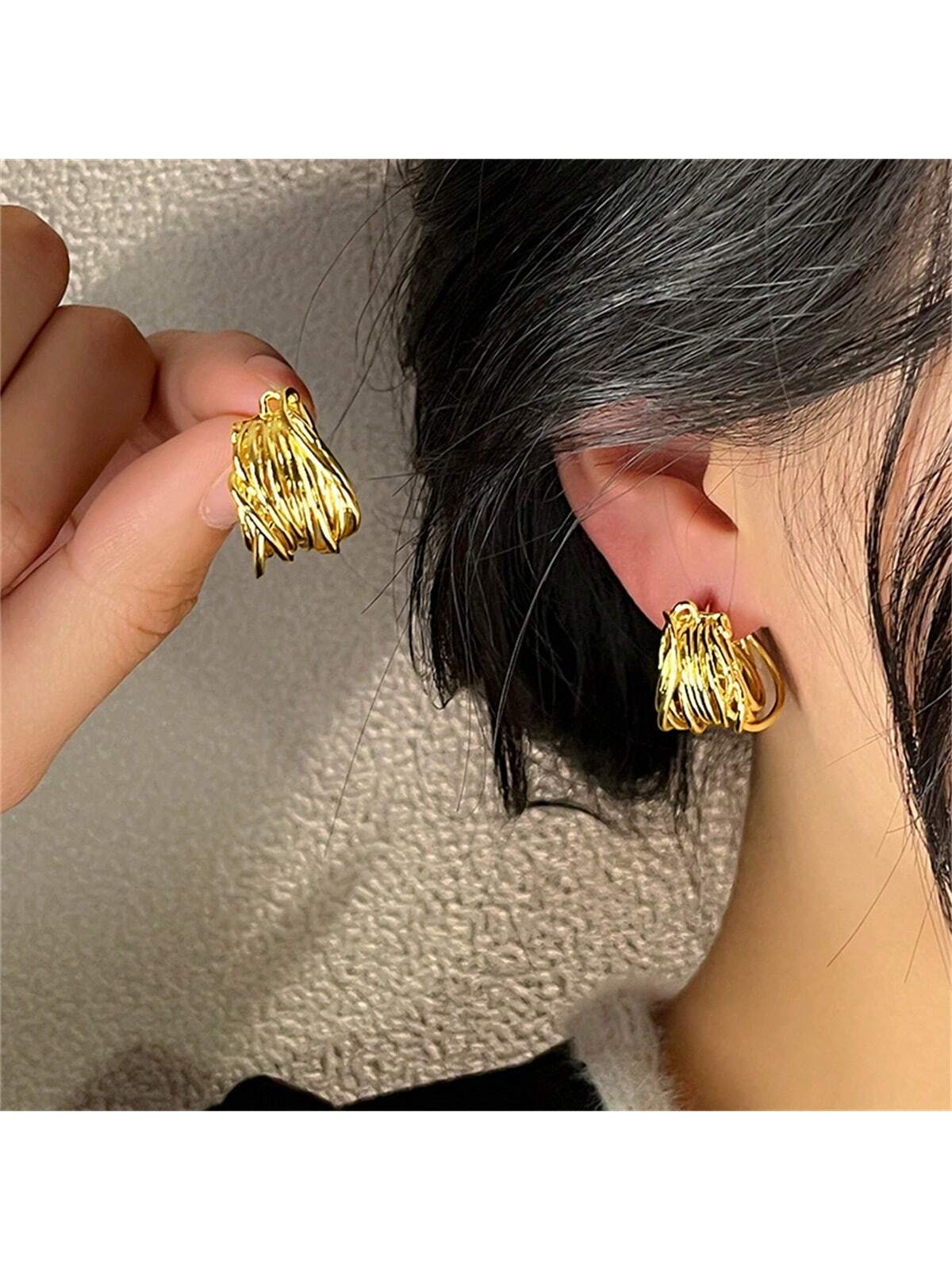 1pair Retro Gold Tone Metal Wire Wrapped C-Shaped Hollow Out Circle Earrings, Chic & Unique Women's Fashion Accessories-Gold-1