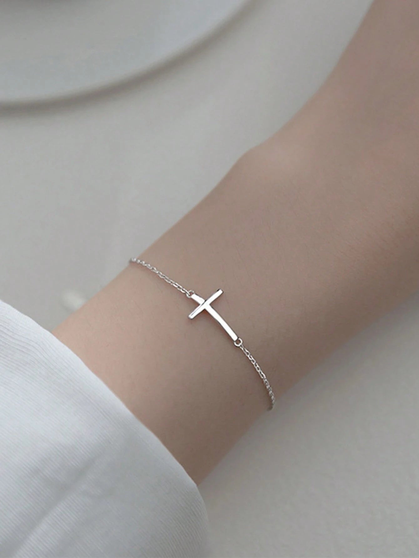 pc Women's Jewelry S925 Silver Smooth Bracelet, Exquisite Cross Pendant, Simple & Refreshing Personality Hand Accessory