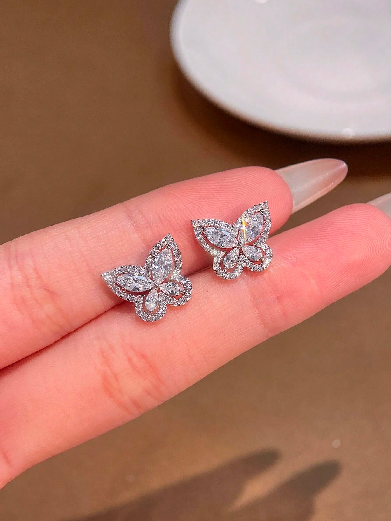 1 Pair Delicate Openwork Full Diamond Butterfly Earrings 925 Sterling Silver, Simple And Elegant Earrings For Women, Fine Jewelry Gifts, Party Gifts, Birthday Gifts, Dating Essentials