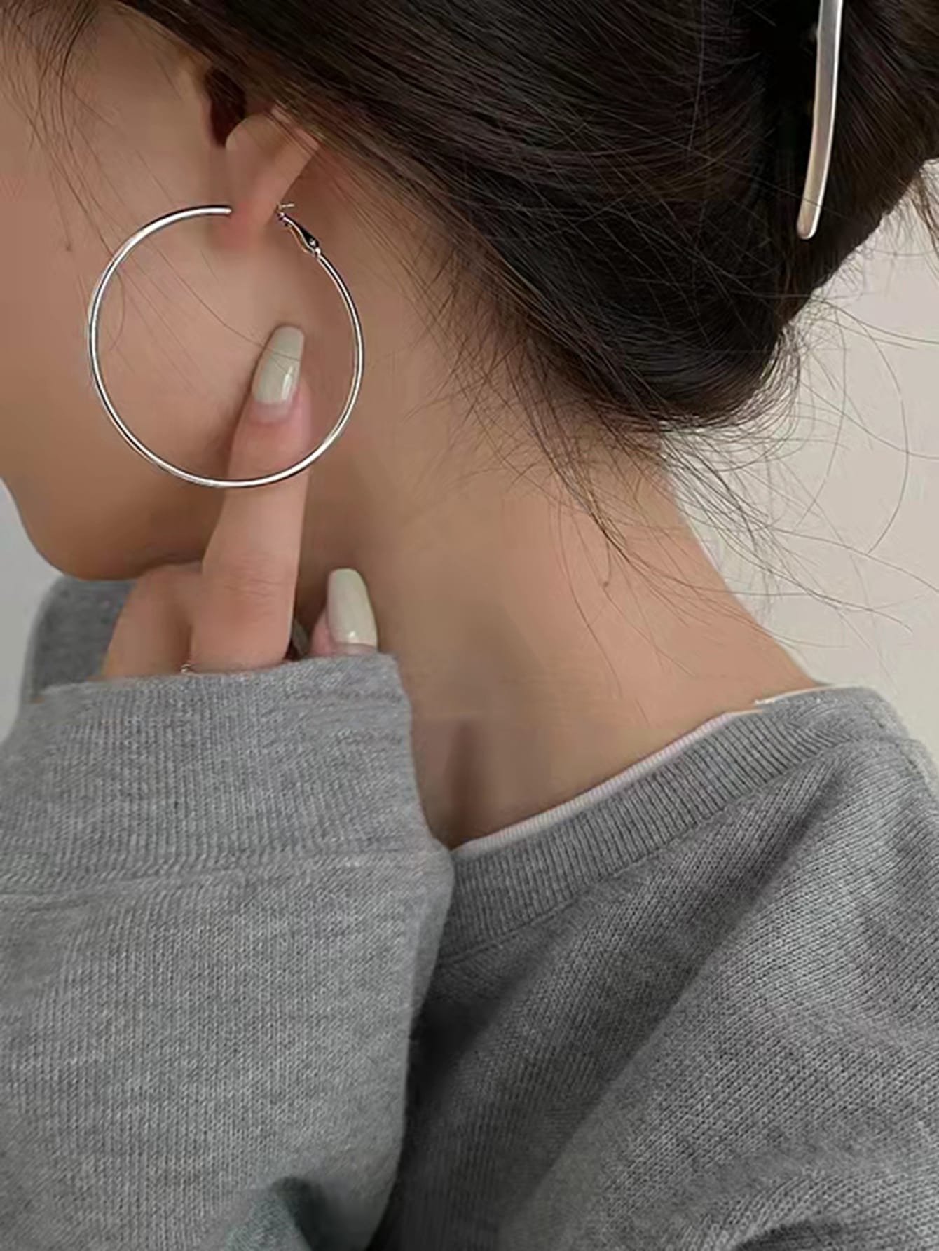 Minimalist Hoop Earrings-Silver-1