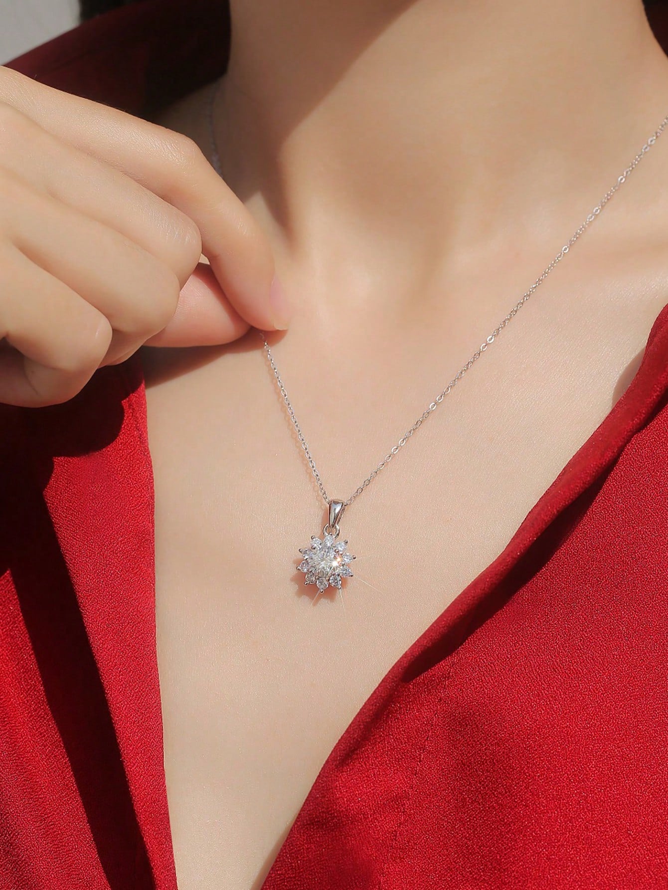 1pc Glamorous Laboratory-created Moissanite Silver Pendant Necklace For Women For Daily Decoration