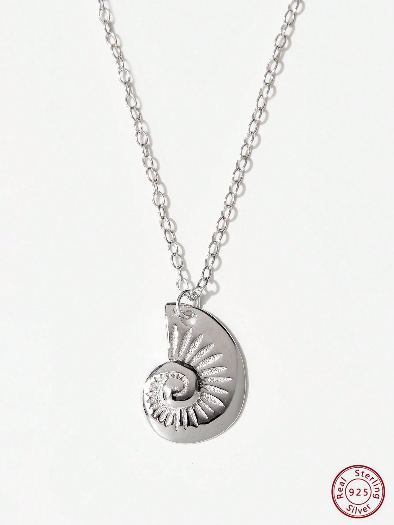 1pc Creative Cute Fashionable Summer Style Delicate Shell Pendant Silver Necklace, Ideal Gift For Women on Vacation