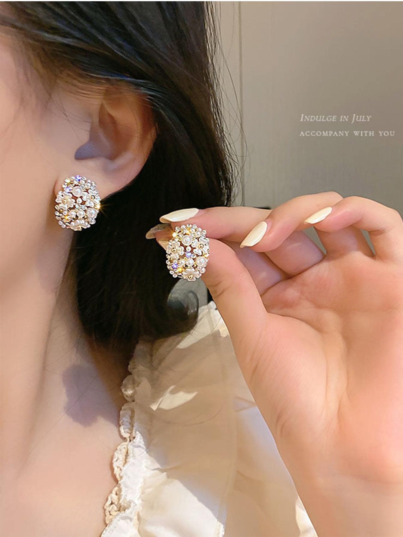 Vintage Style Pearl & Diamond Studded Flower Earrings With 925 Silver Pin, Korean Fashion Accessories-Yellow Gold-1