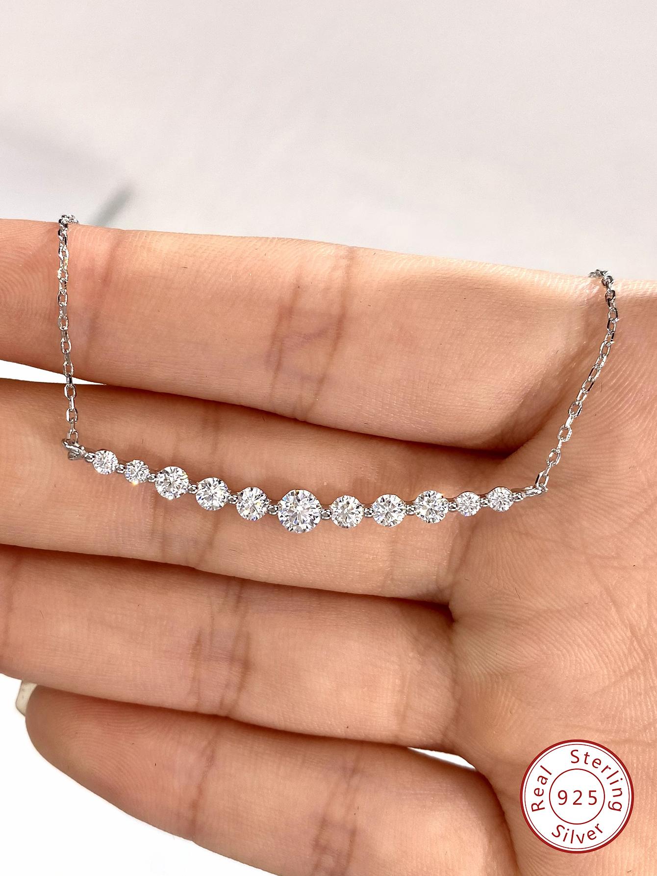 1pc Luxury Total 1.1ct Moissanite Diamond Wedding Engagement Smile Necklace for Woman Fashionable 925 Sterling Silver Chain Fine Jewelry Anniversary Gift