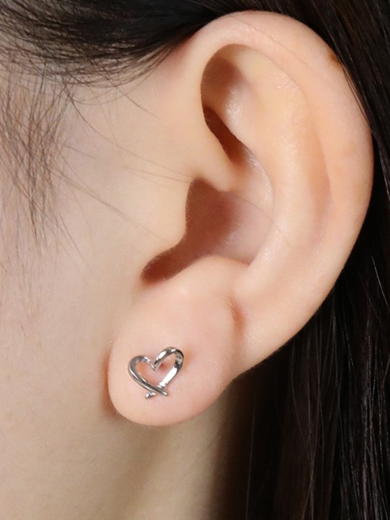 1 Pair S925 Sterling Silver Heart Shaped Stud Earrings For Women, Versatile Valentines' Day, Mother's Day, Wedding Gift