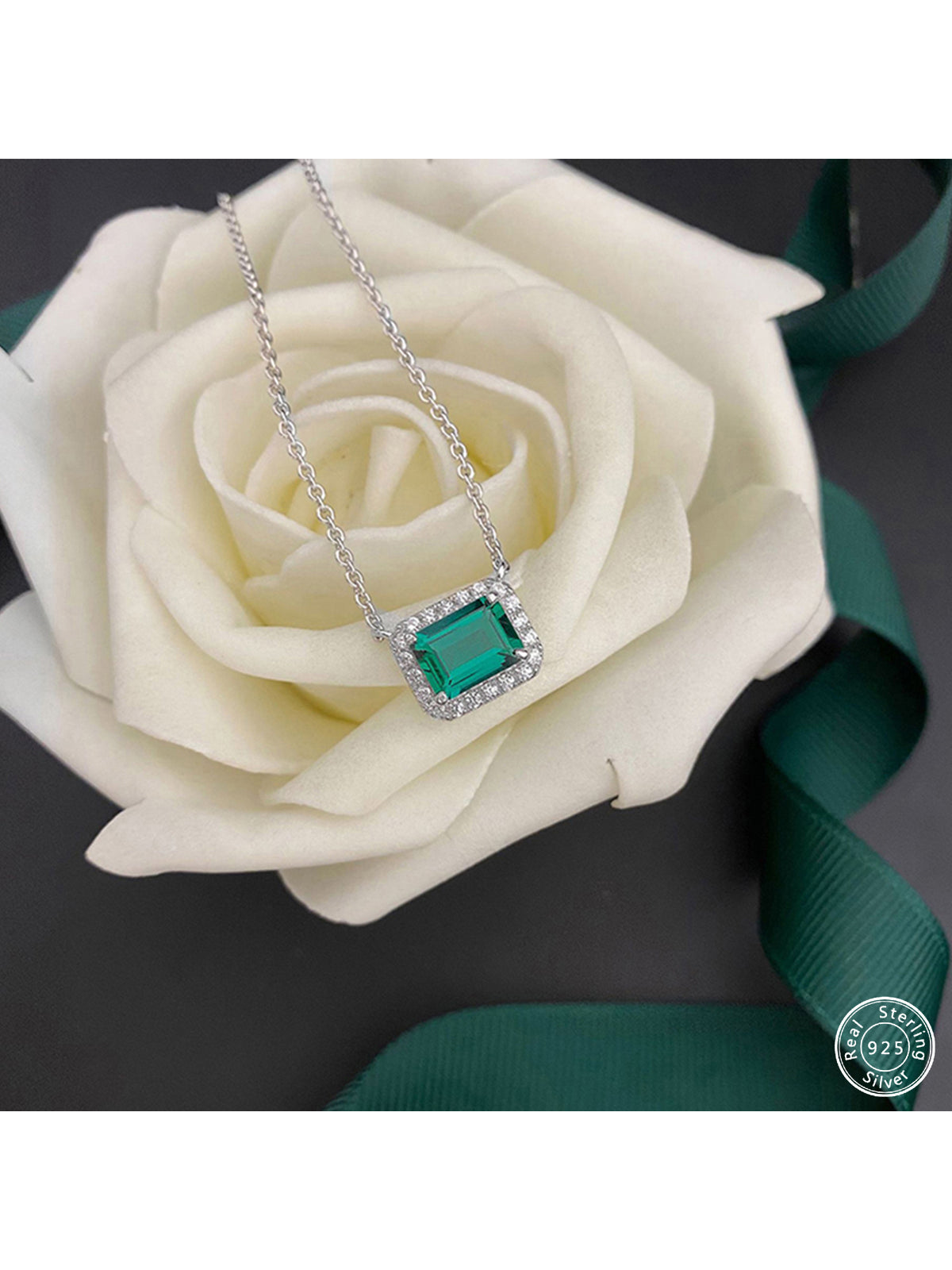 1PC Halo Emerald Cut Green Gemstone Pendant Necklace for Women 925 Sterling Silver 8x6mm Cubic Zirconia Created Gemstone Necklace Vintage Jewelry Wedding Party Birthday Gifts 18 Inch