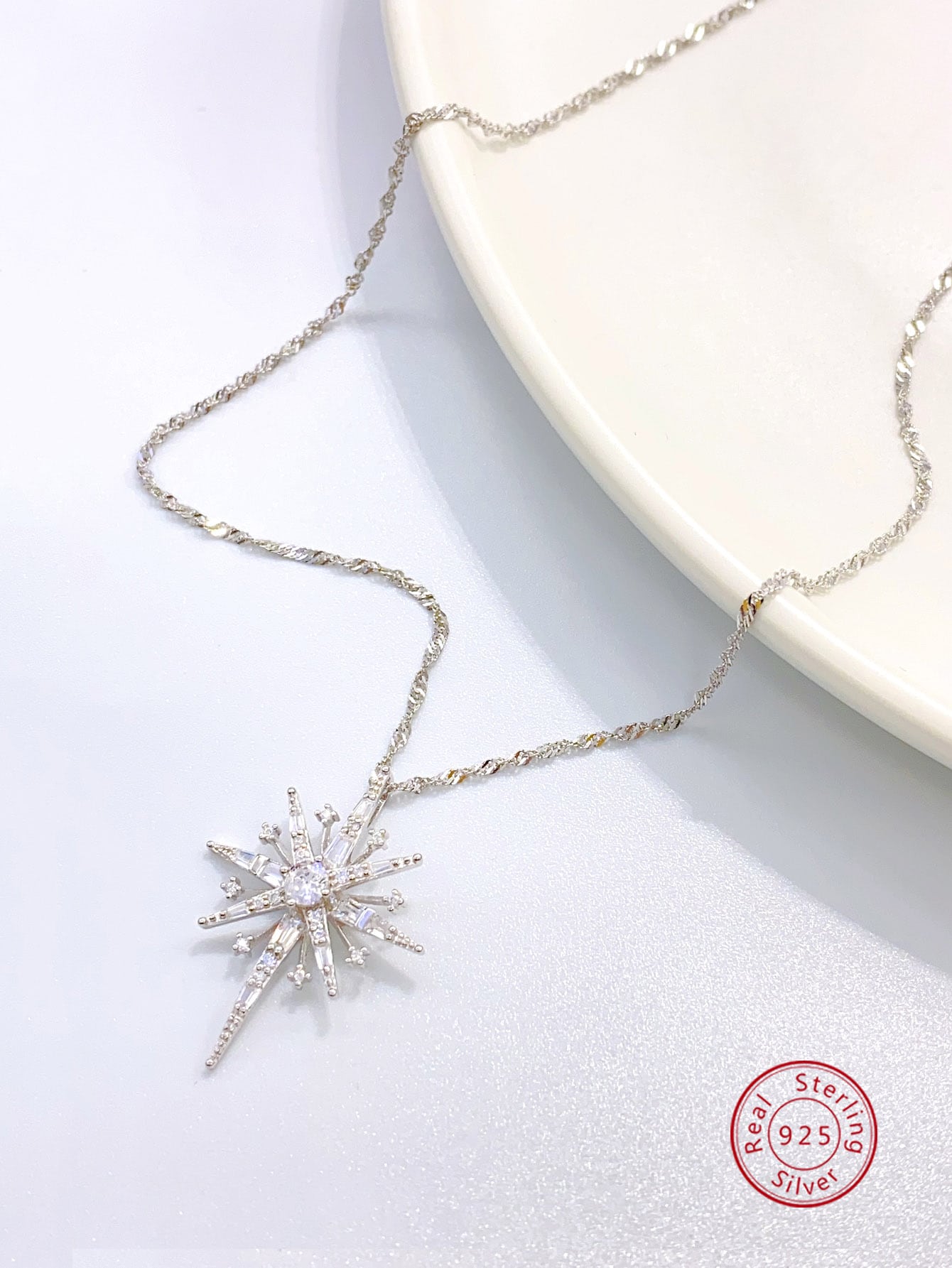 1pc Elegant And Luxurious 925 Silver & Cubic Zirconia Snowflake Necklace For Women, Summer Party Jewelry