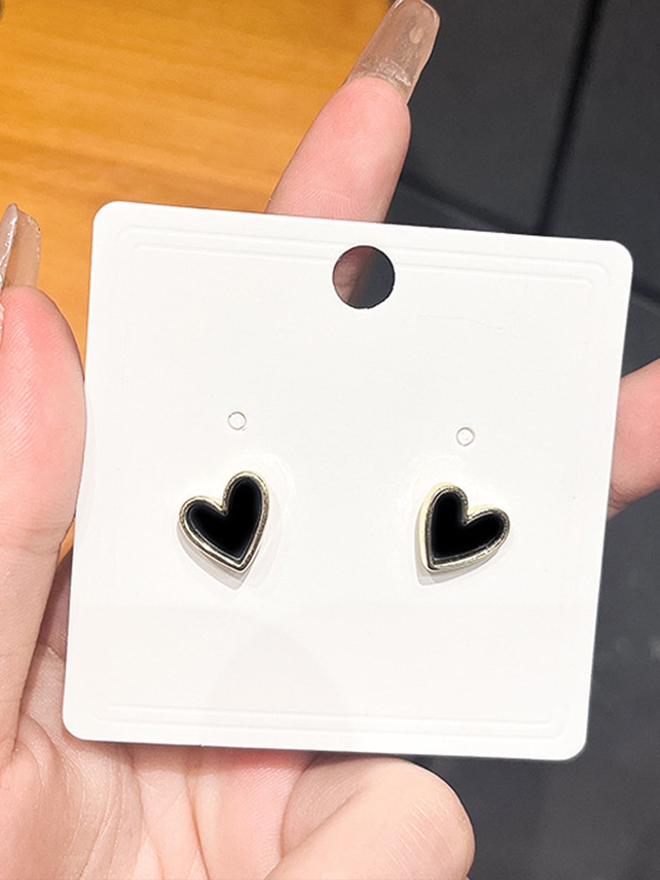 1pair Black Heart Shaped Fashionable Stud Earrings Suitable For Women-Black-1