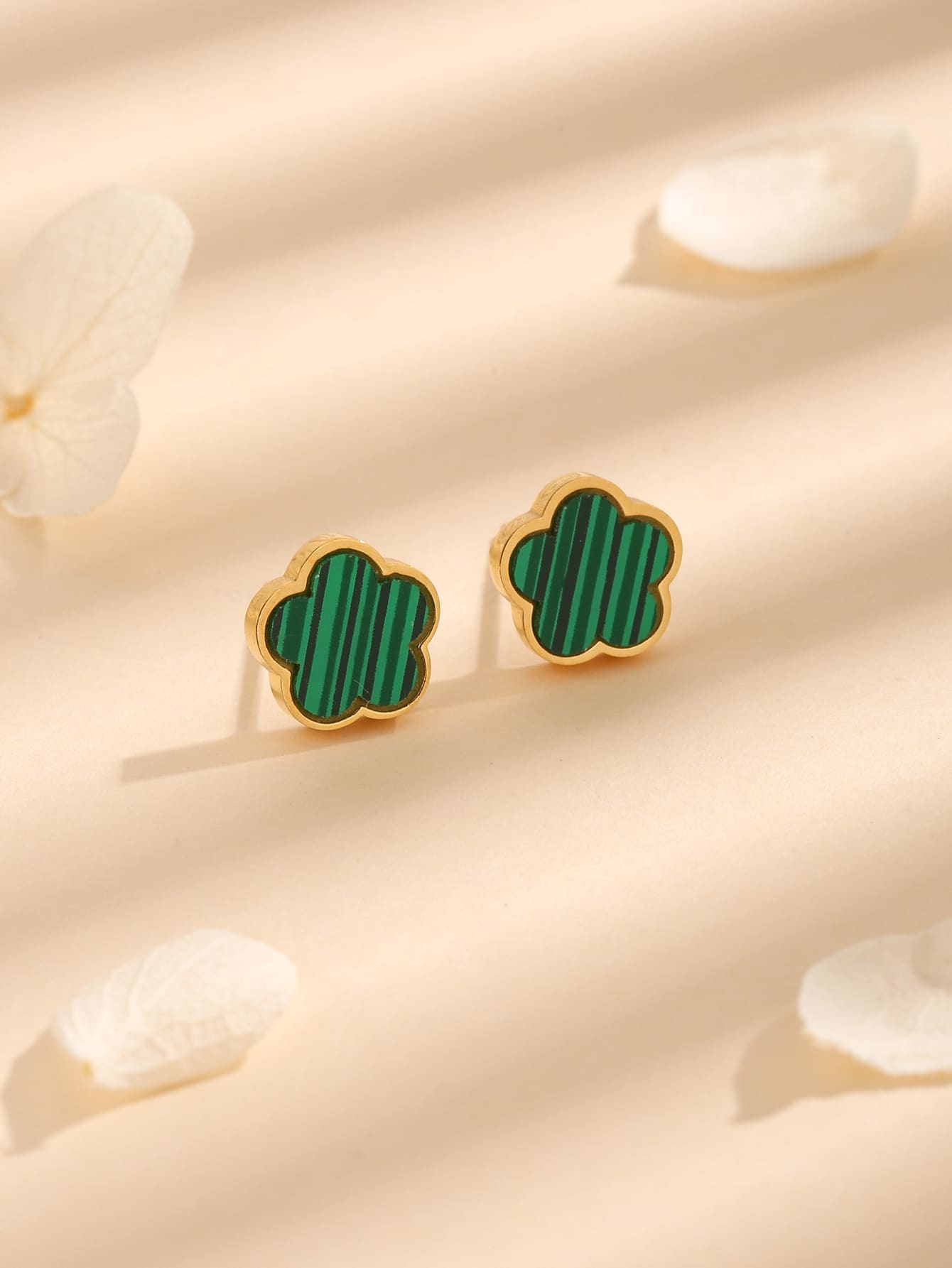 1pair Fashionable Five-petal Flower Shaped Earrings, Delicate & Versatile, Perfect For Women's Daily Wear-Green-1