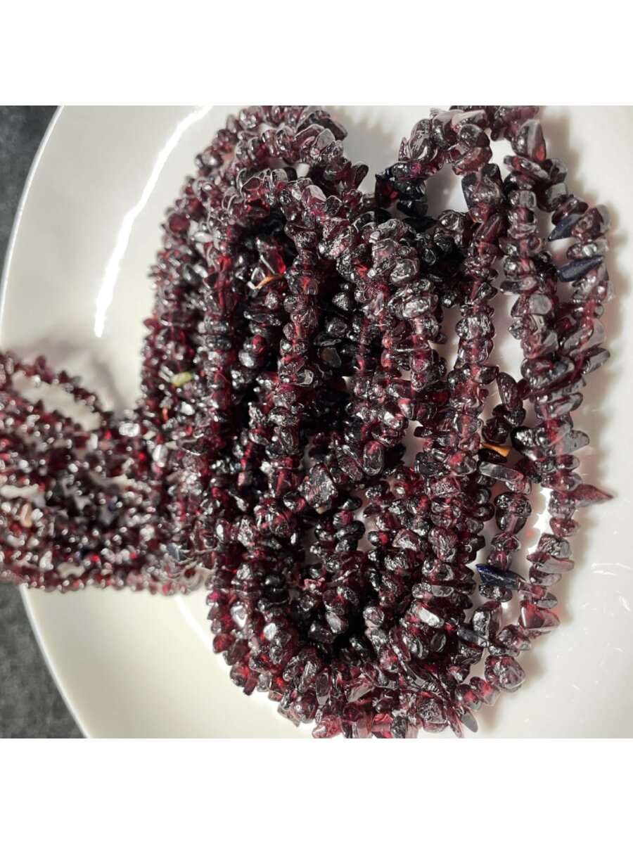 1pc Natural Crystal Chips Beaded Strand (approx. 80cm) For Decoration Or Making Bracelets, Necklaces To Wear-Burgundy-1