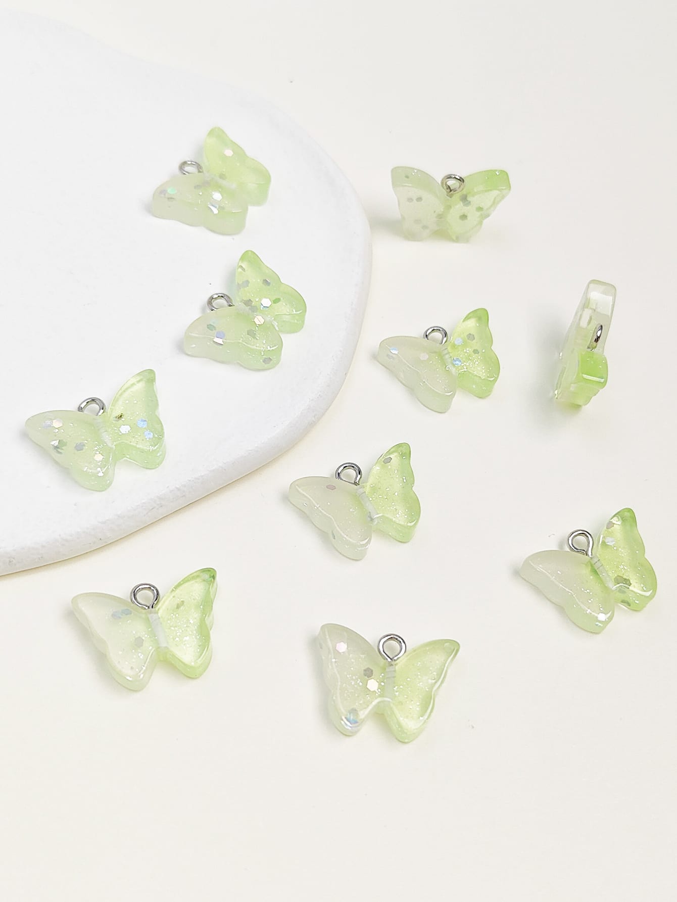 10pcs Fresh Green Butterfly Shaped Jewelry Pendant For Women's Diy Necklace Making.-Green-1