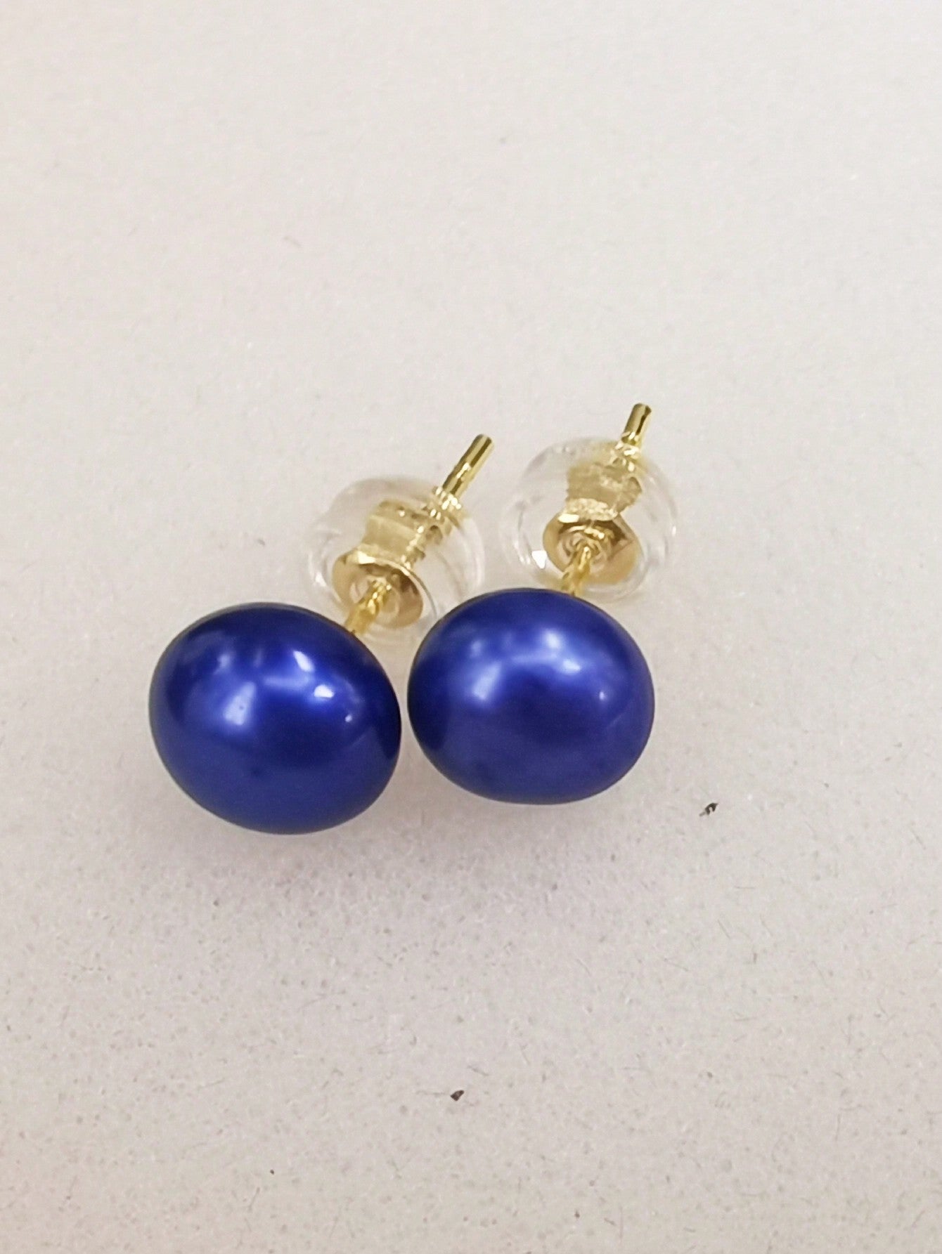 One pair blue 7.8-8mm bun freshwater pearl and S925 stud earrings for women daily life random shipment-Blue-1