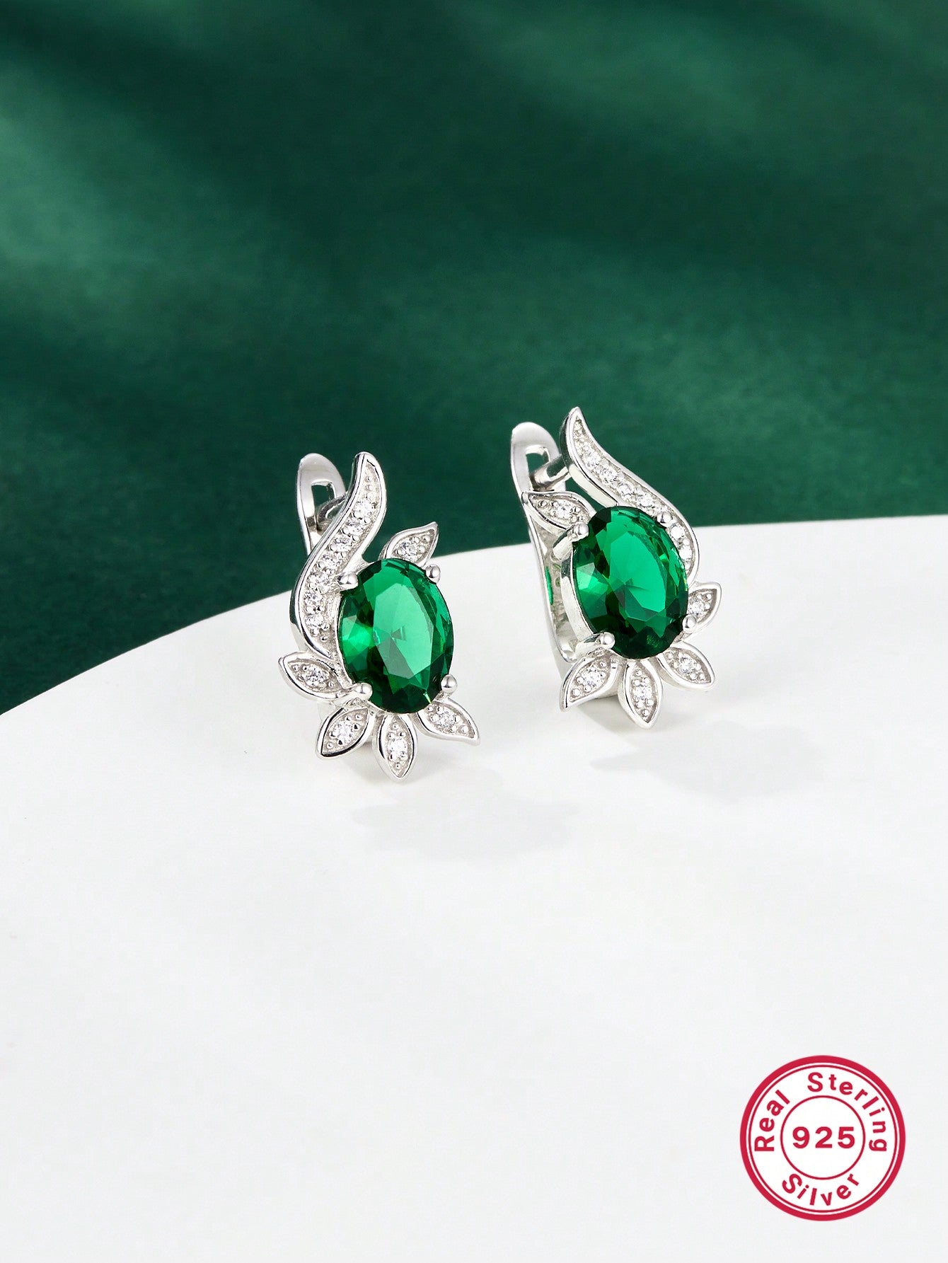 A pair of S925 sterling silver retro chic elegant high touch emerald earrings-Multicolor-1