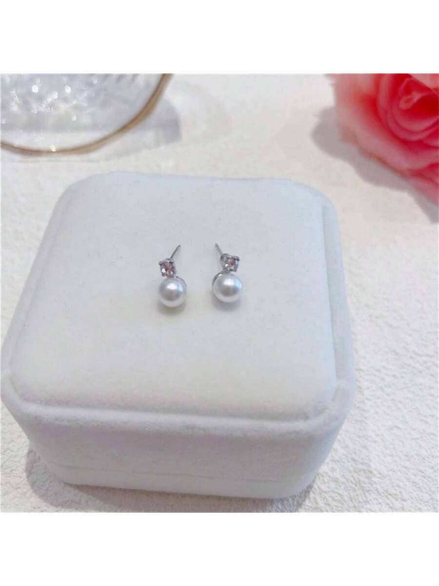 A pair of simple temperament pearl earrings pearl  minority earrings s925 silver needle earrings for women-Silver-1