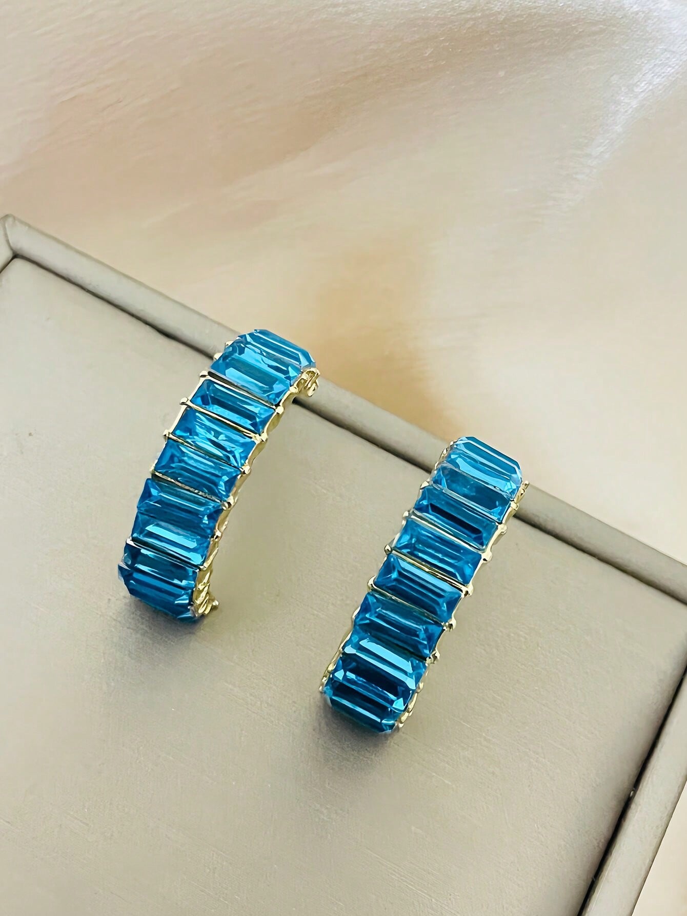 Half Circle Crystal Earrings For Women, Simple And Fashionable C-shaped Stud Earrings-Blue-1