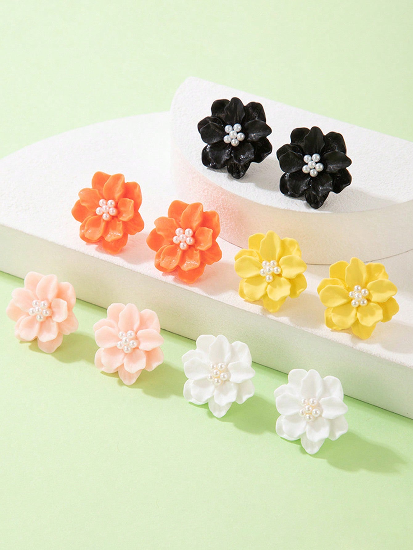 1pair Simple Resin 3d Floral Stud Earrings For Women, Versatile Style--1