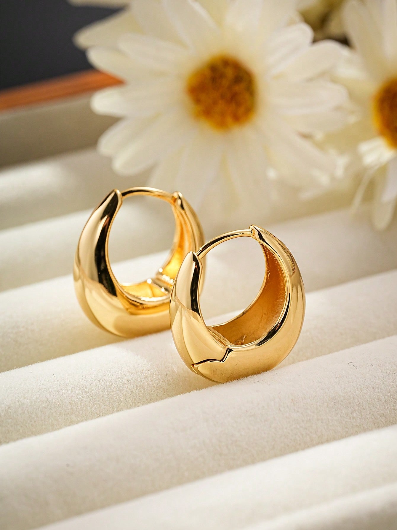 1pair Gold Hoop Earrings for Women Trendy, Hypoallergenic Small Chunky Gold Hoops Earrings-Gold-1