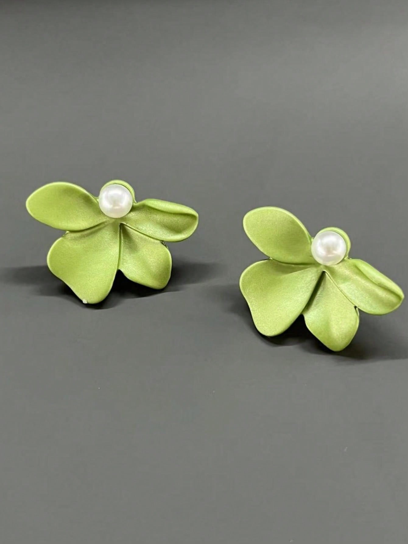 1pair Forest Style Flower Petal Earrings With Elegant Sweet Pearl Detail, Chic All-Match Ear Jewelry Ear Studs-Multicolor-1