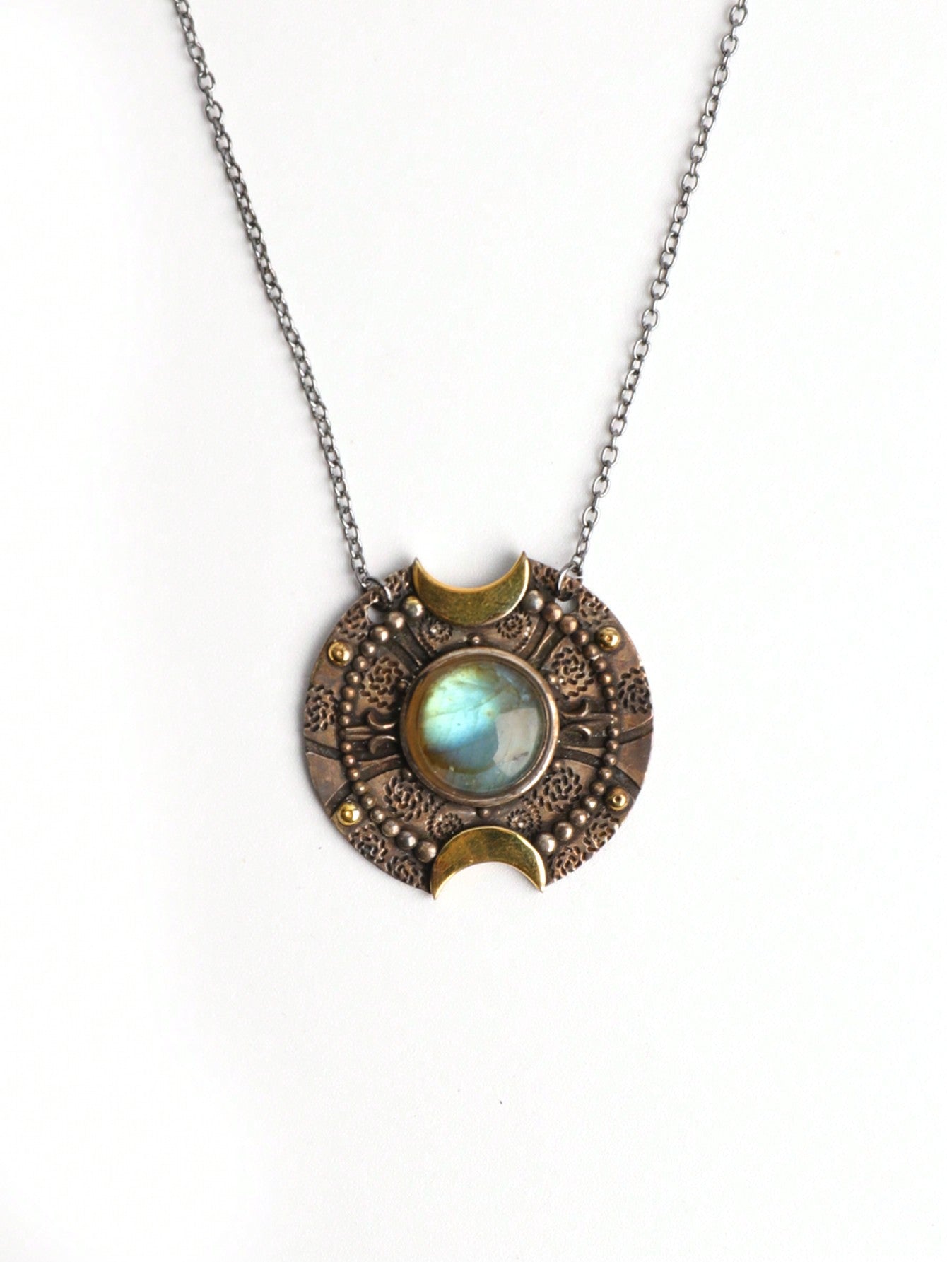 1pc Sun & Moon With Natural Labradorite Stone S925 Silver Pendant Necklace. Labradorite Is Believed To Bring Healing Energy And Love, Suitable For Daily Wear.--1