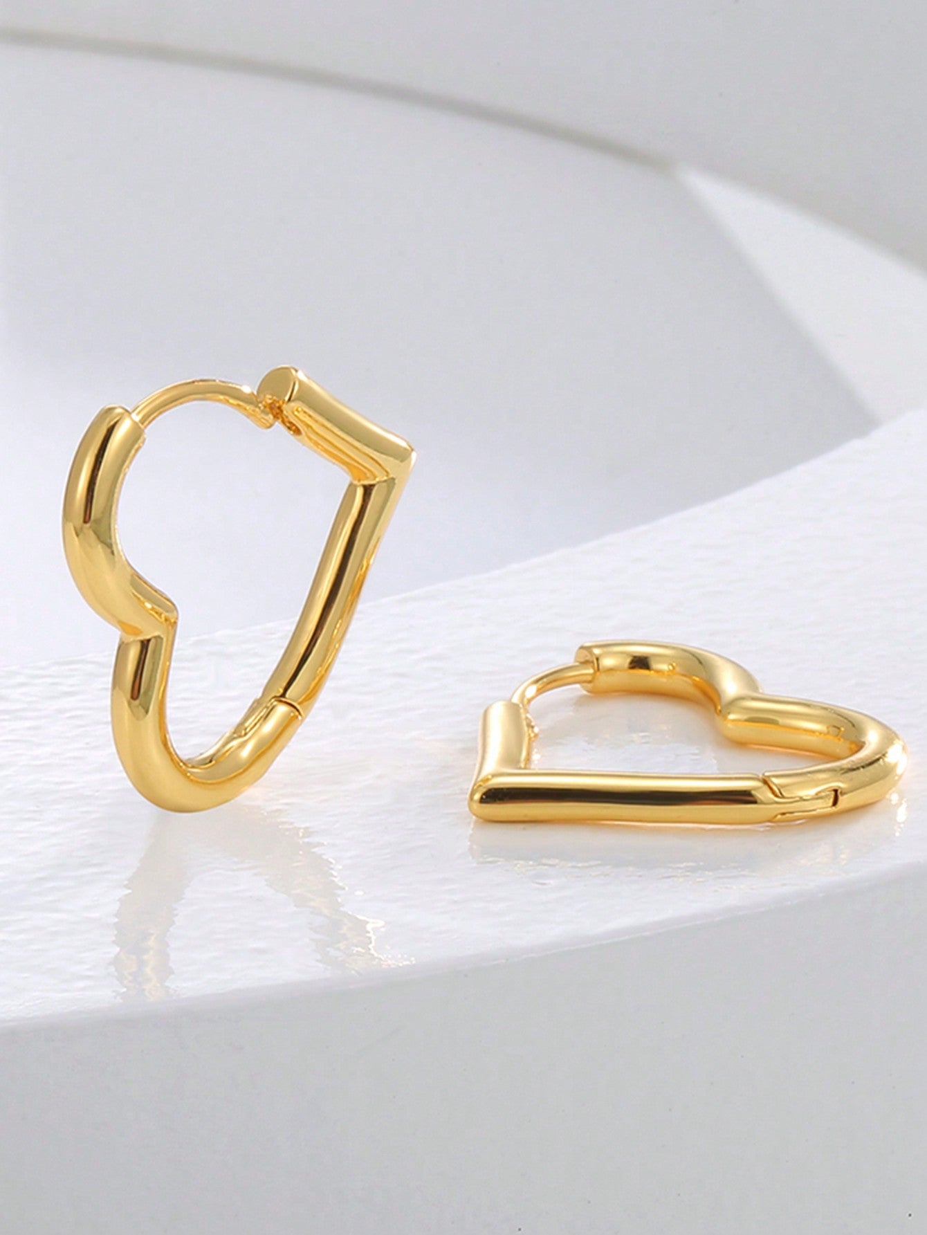 1 Pair Of Fashionable And Versatile Love Light Luxury High-end Earrings-Yellow Gold-1