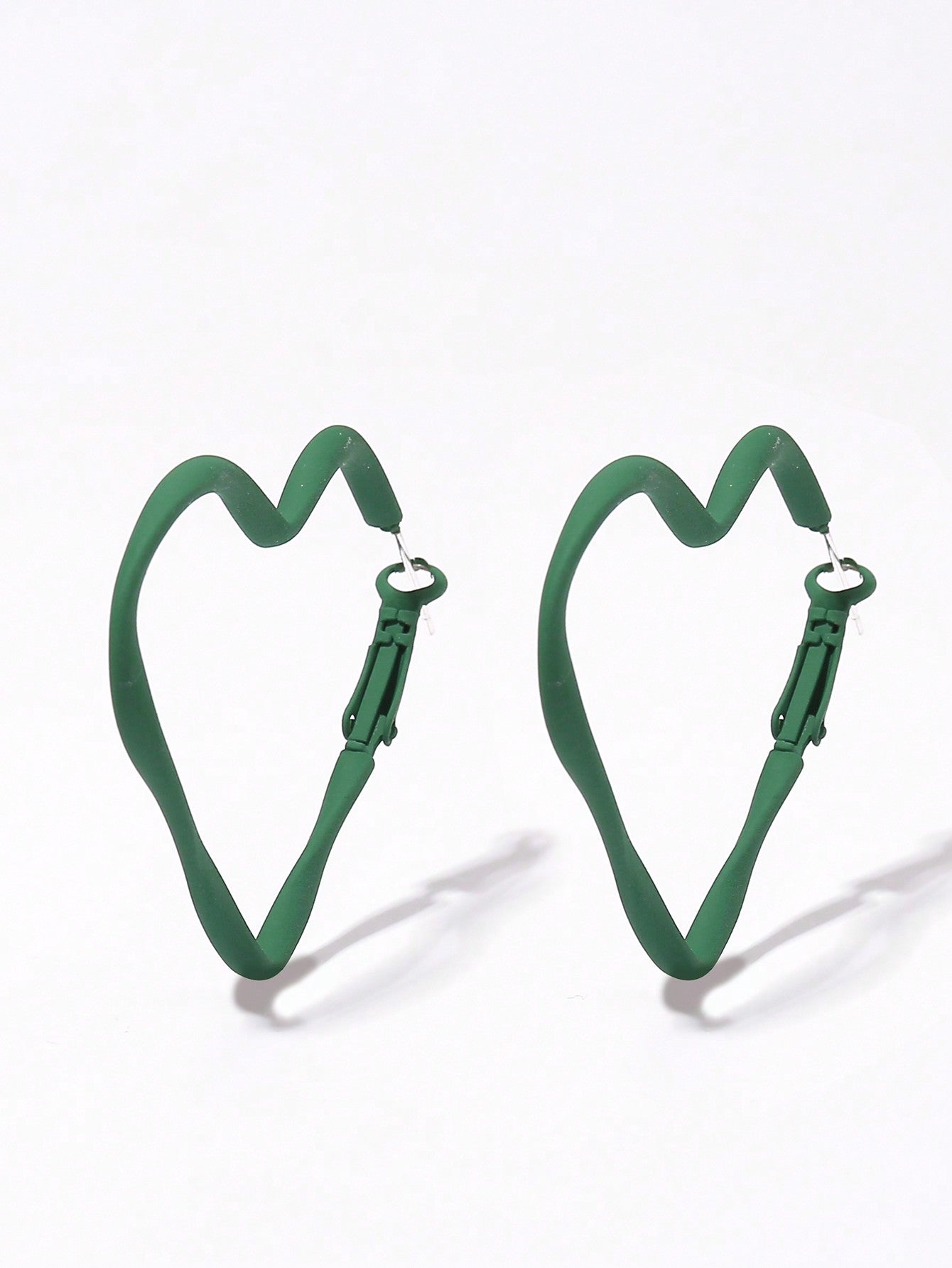 1pair Fashionable Sweet Style Twisted Heart Shaped Earrings For Women, Iron Alloy Painted Spray, Holiday Use In Summer-Green-1