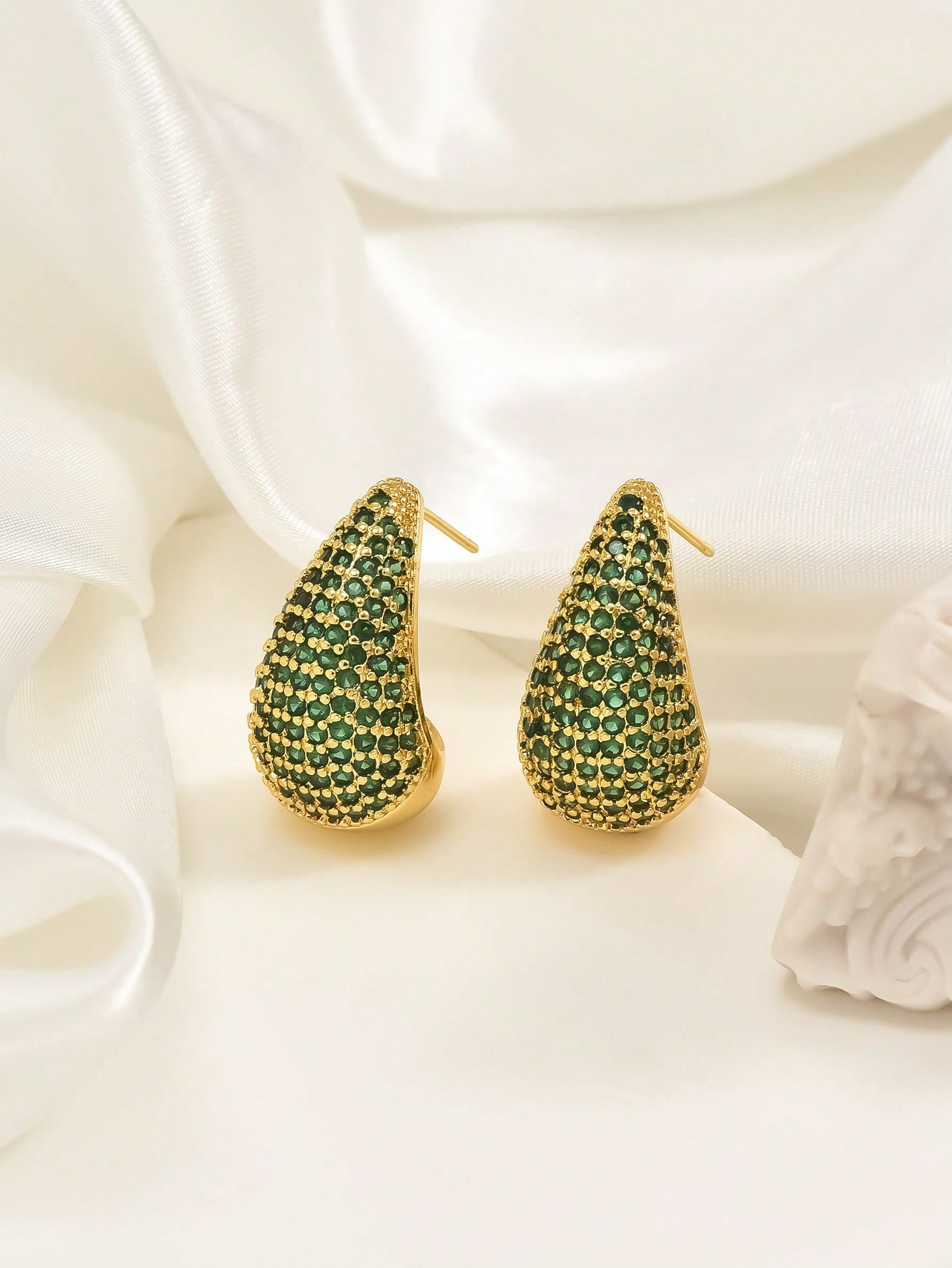 European And American Style Water Drop Design Earrings, Cross-Border Luxury, Fashionable Earrings For Women, Metallic Style-Green-1