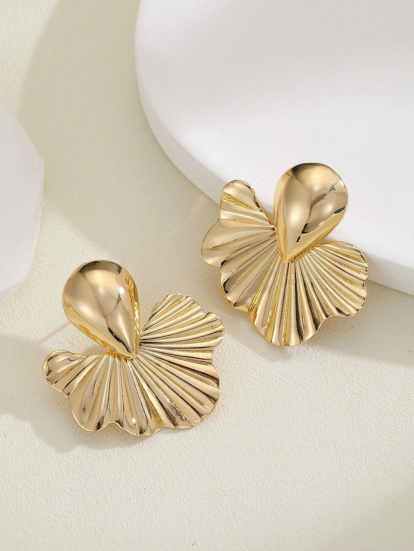 1pair Fashionable Metal Fan Shaped Teardrop Earrings, A Gift For Women--1