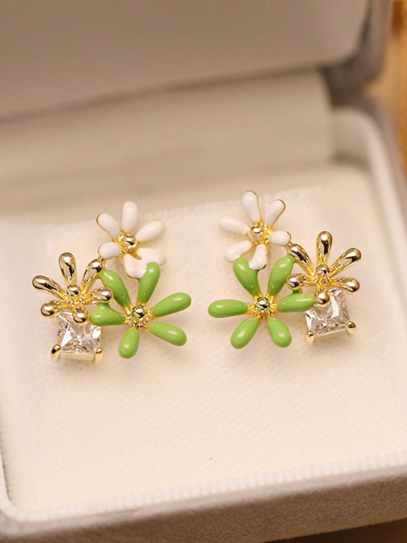 1 Pair Fashionable And Minimalist Design, Floral And Forest Style Temperament, Versatile And Fresh Small Earrings-Multicolor-1