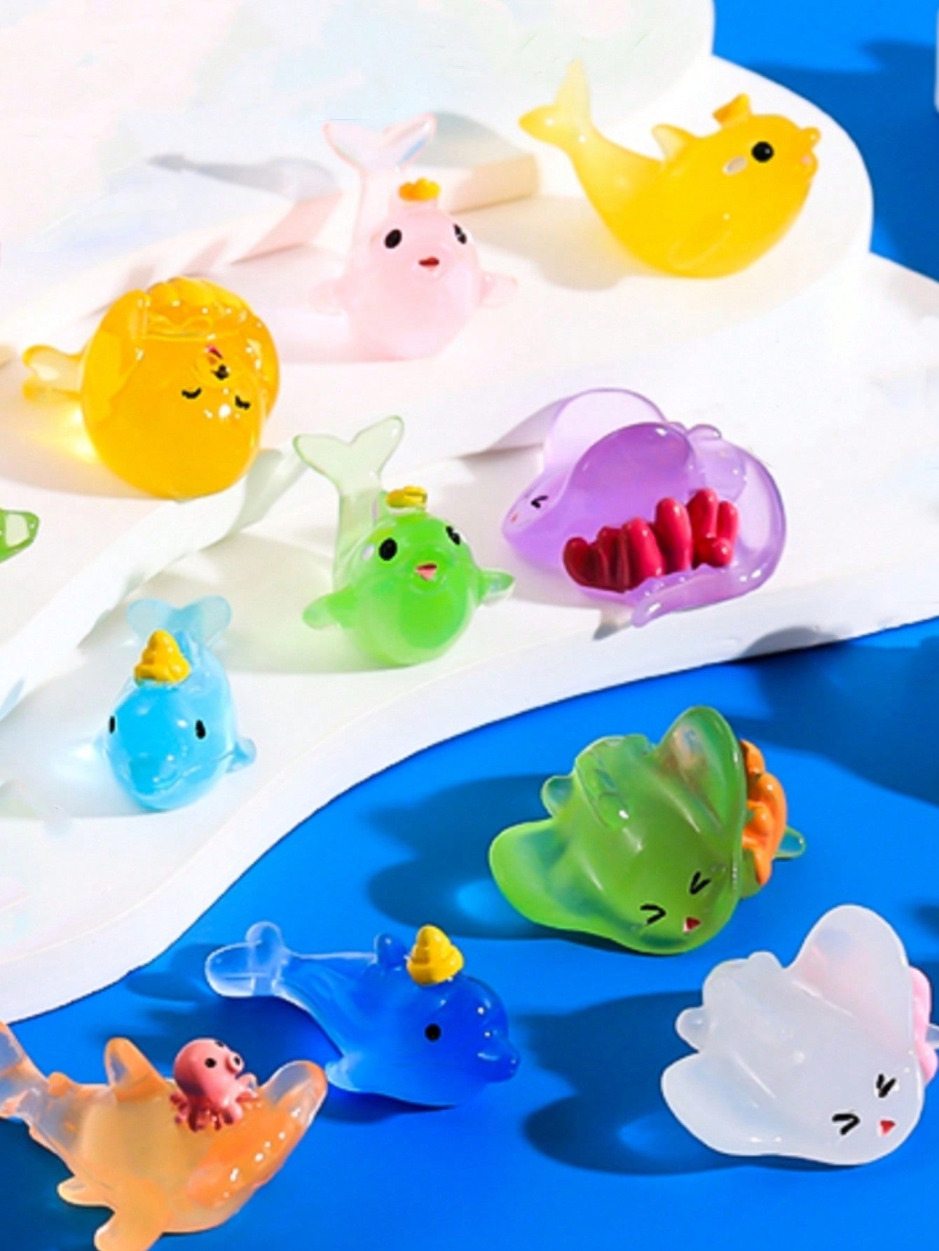 10 Random Color Creative Micro Landscape Cartoon Cute Simulation Cute Luminous Dolphin Devil Fish Shark Diy Hand-Made Decoration Accessories Garden Desktop Small Ornaments-Multicolor-1