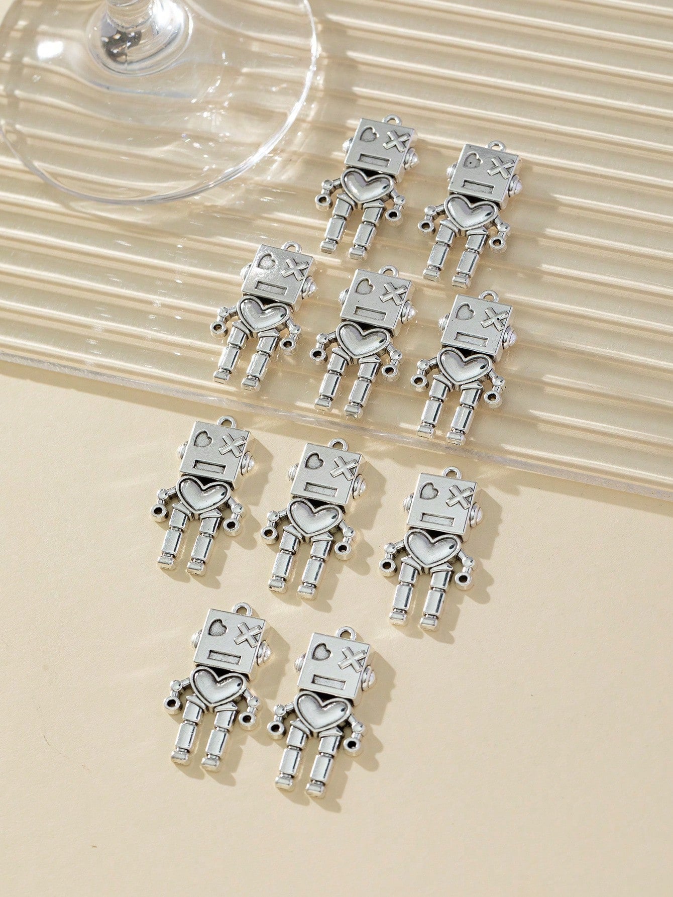 5/10pcs/Set Multisize Cartoon Robot Shaped Personality Pendant For Diy Earrings, Necklace, Keychain, Decoration-Silver-1