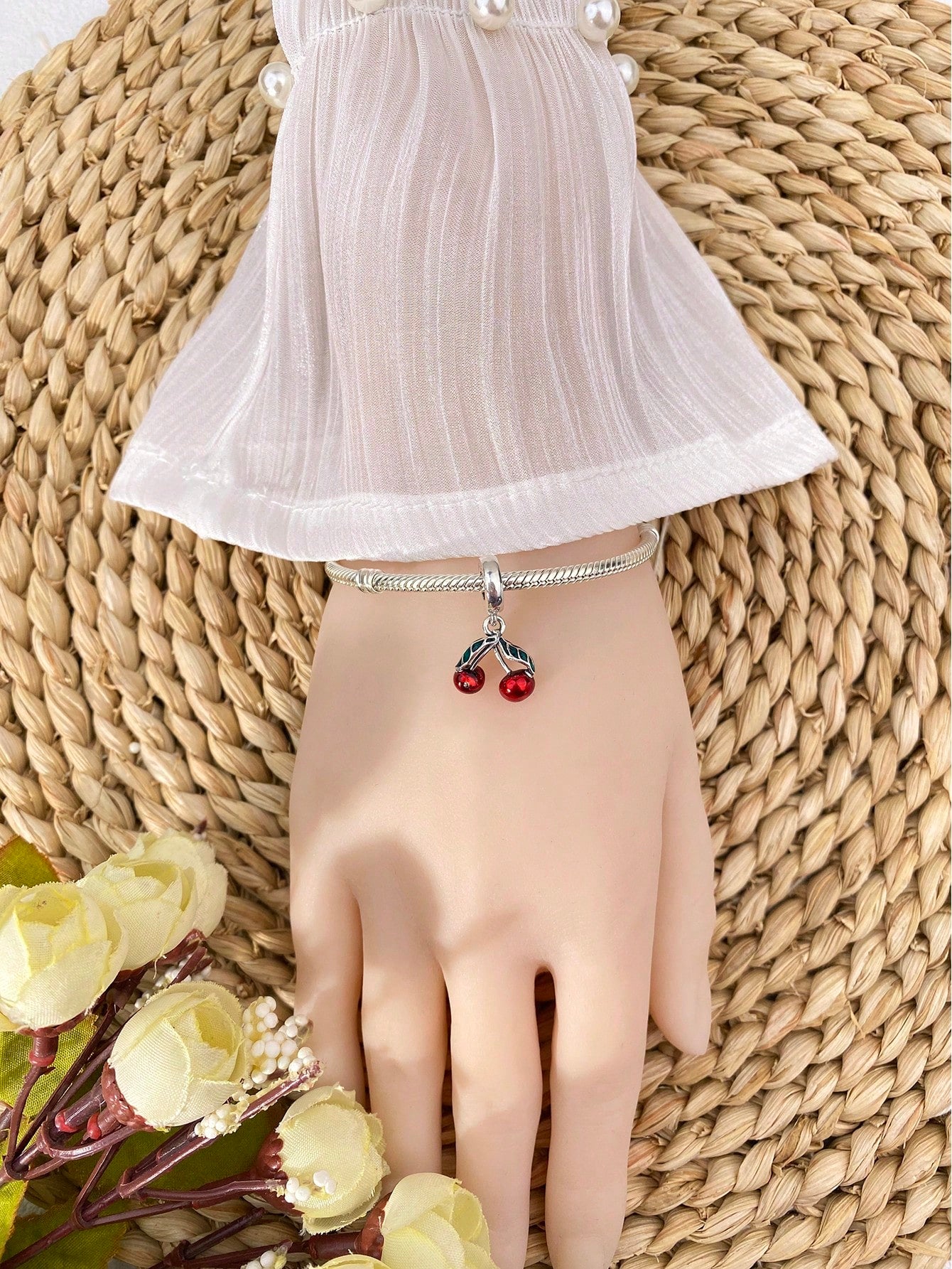 1Pc 925 ALE Sterling Silver Cherry Pendant Charms DIY Bead Fit Bracelet Fine Gift For Women Making Jewelry Pendant Suitable For Valentine's Day Christmas Eve, And New Year To Give To The Girl You Love"-Silver-1