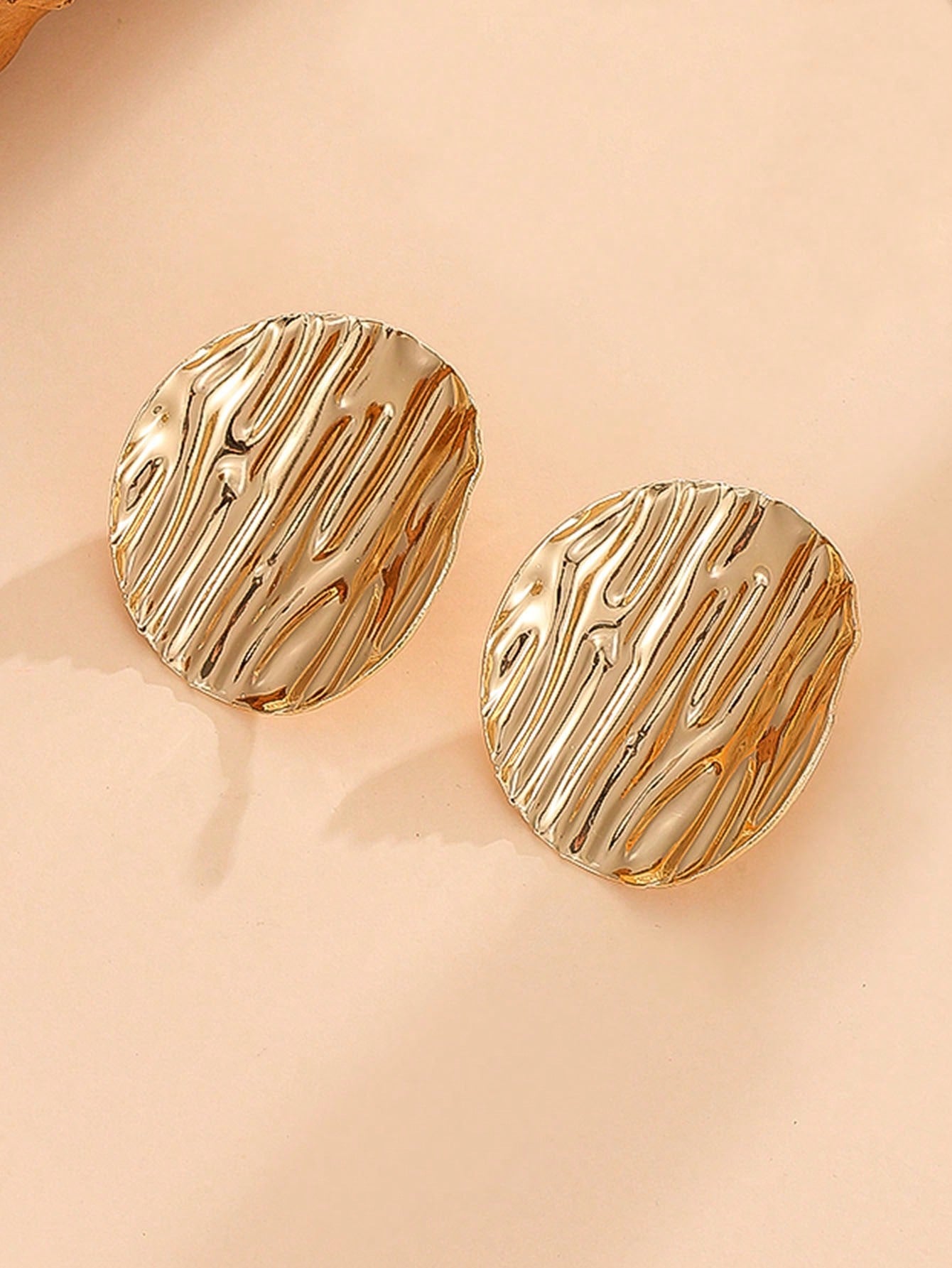 1pair Women'S Fashionable Metallic Pleated Geometric Asymmetric Earrings--1