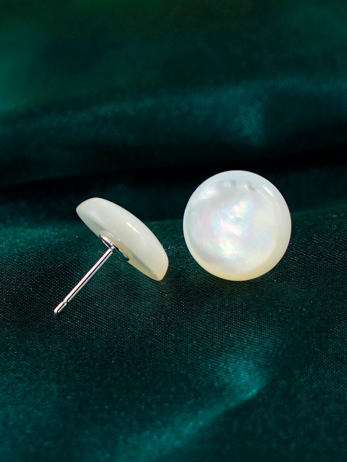 Gold Plated Real White Mother Of Pearl Classic Round Stud Earrings For Women'S Daily Wear-White-1