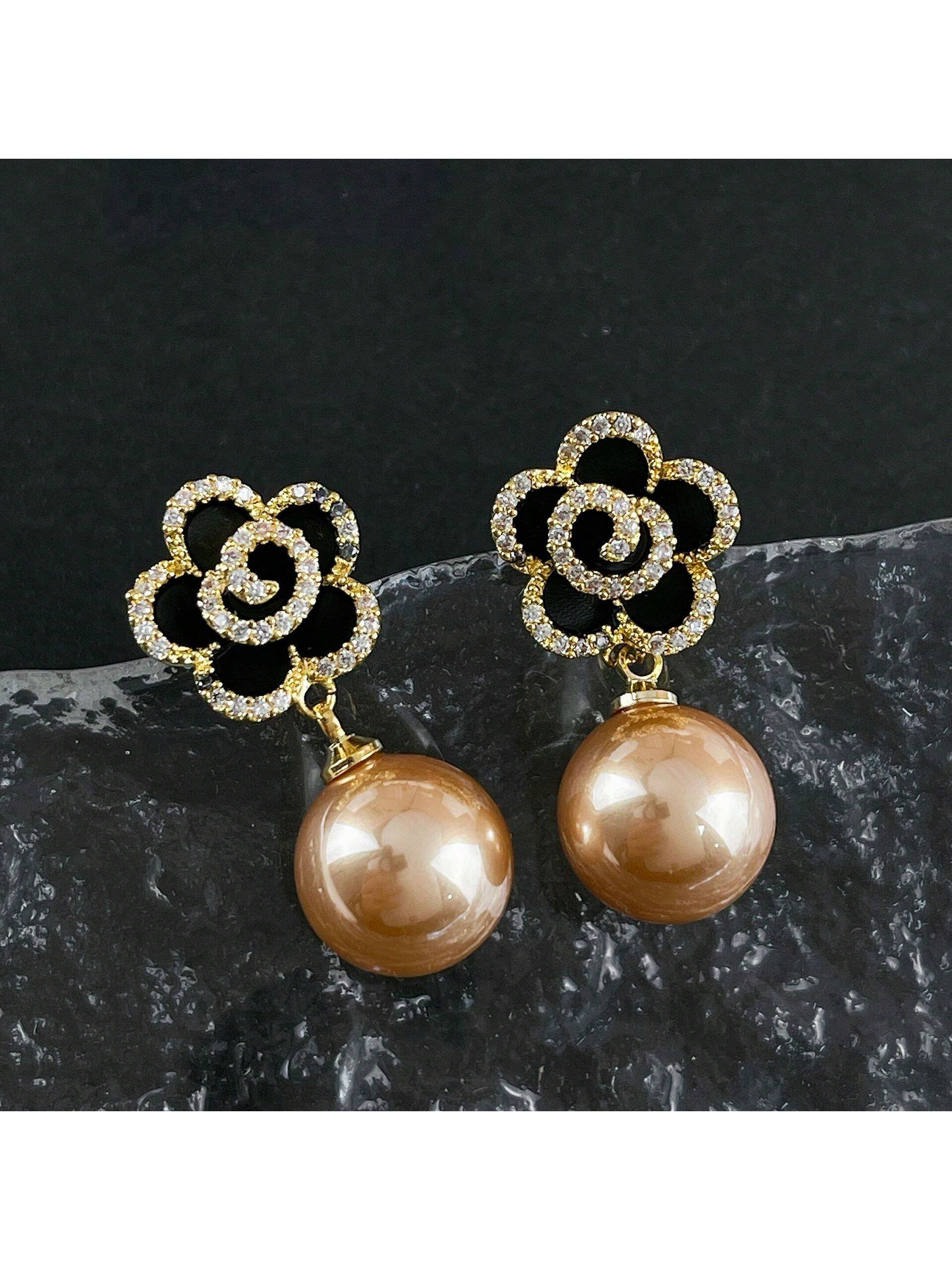 French-Style Light Luxury Delicate C-Curve Black Camellia, Champagne Pearl Earrings, Elegant Sweet Stud Earrings-Gold-1