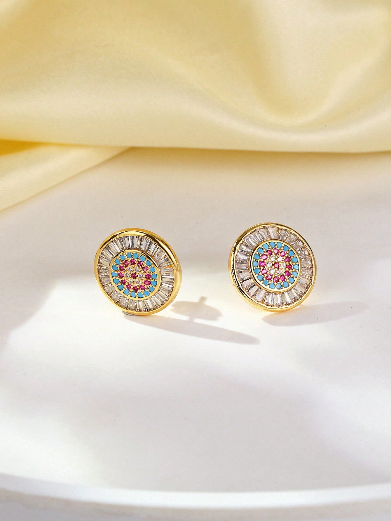 1pc Unique Eye Shaped Earring With Colored Rhinestones Inlaid, Suitable For Women'S Daily Wear-Gold-1