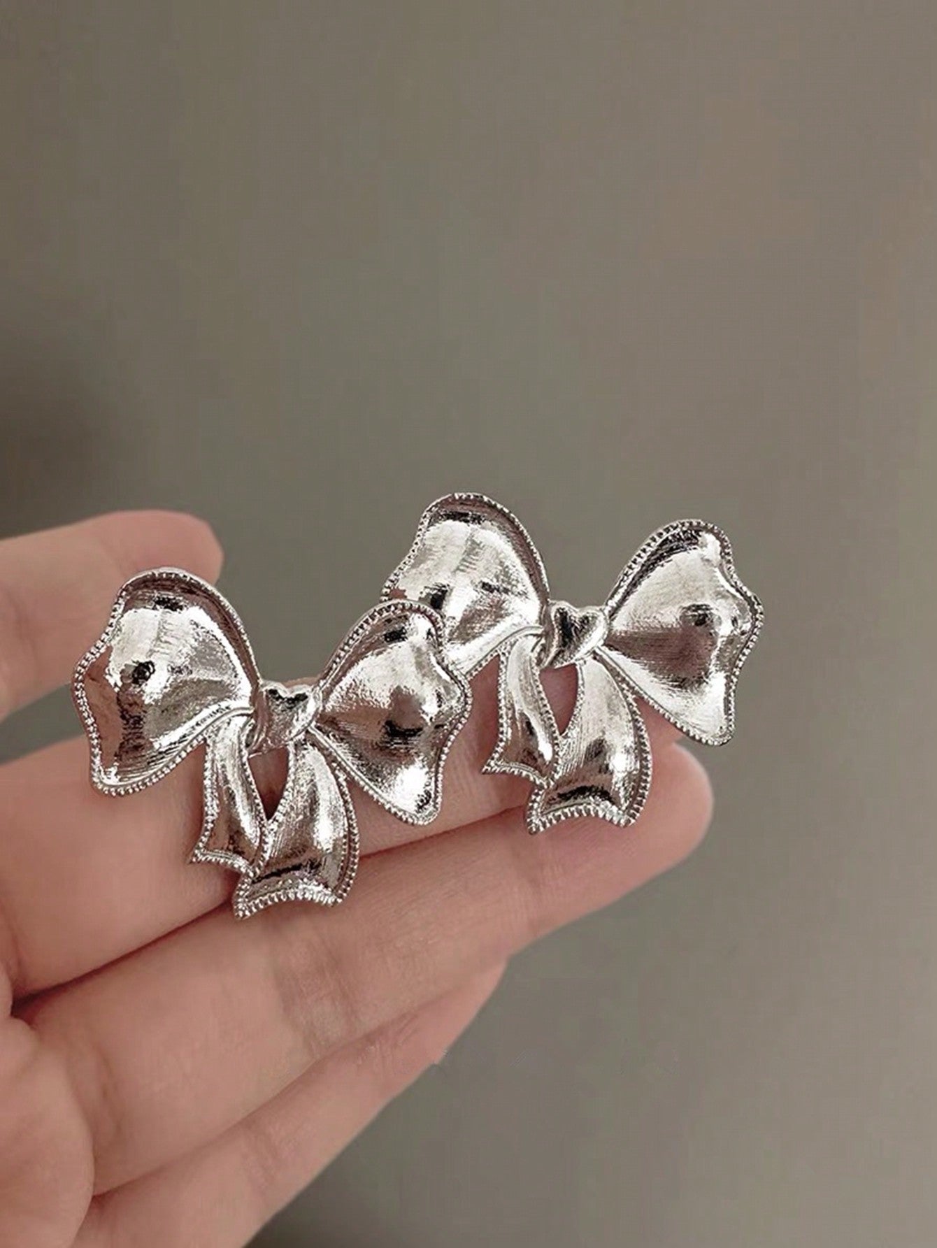 1pair Metallic Bowknot Shaped Stud Earrings-Silver-1