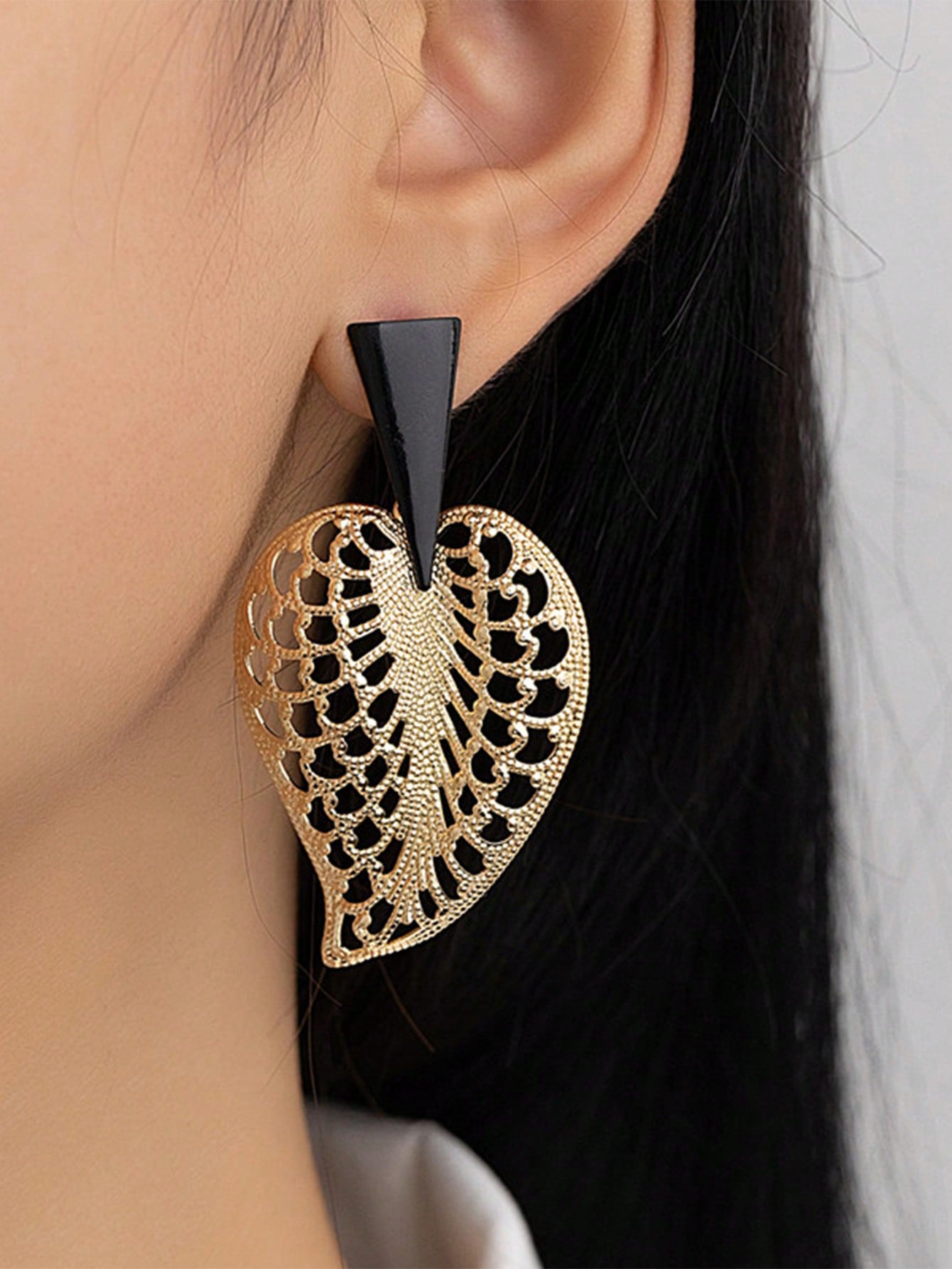 Stud Earrings-Gold-1