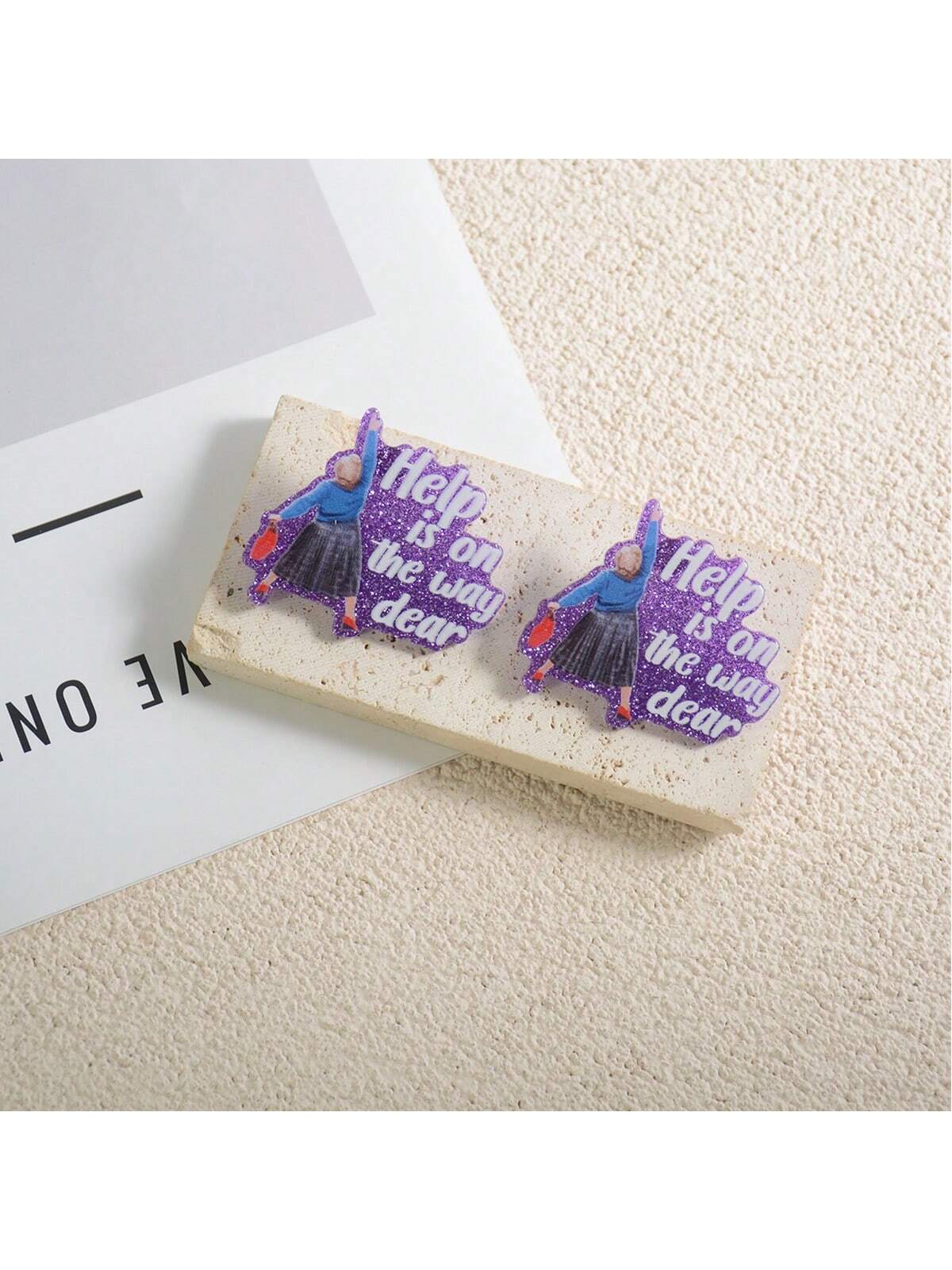 1pair Fashionable Simple Style Earring Suitable For Women Dear Rescue Is On The Way-Purple-1