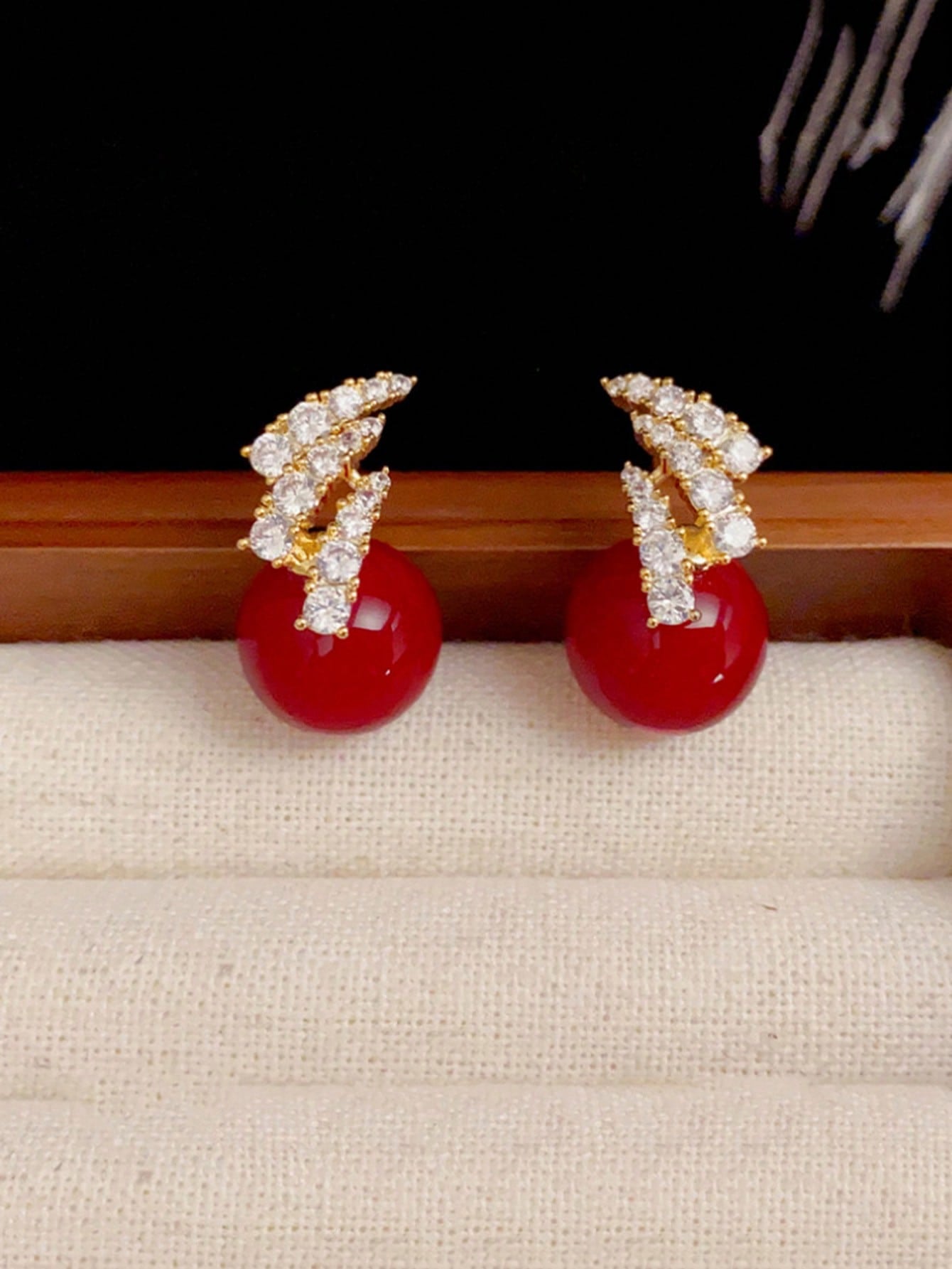 1pair Red Pearl & Rhinestone Decor Earrings For Women, Suitable For Birthday, Engagement, Date Gift--1