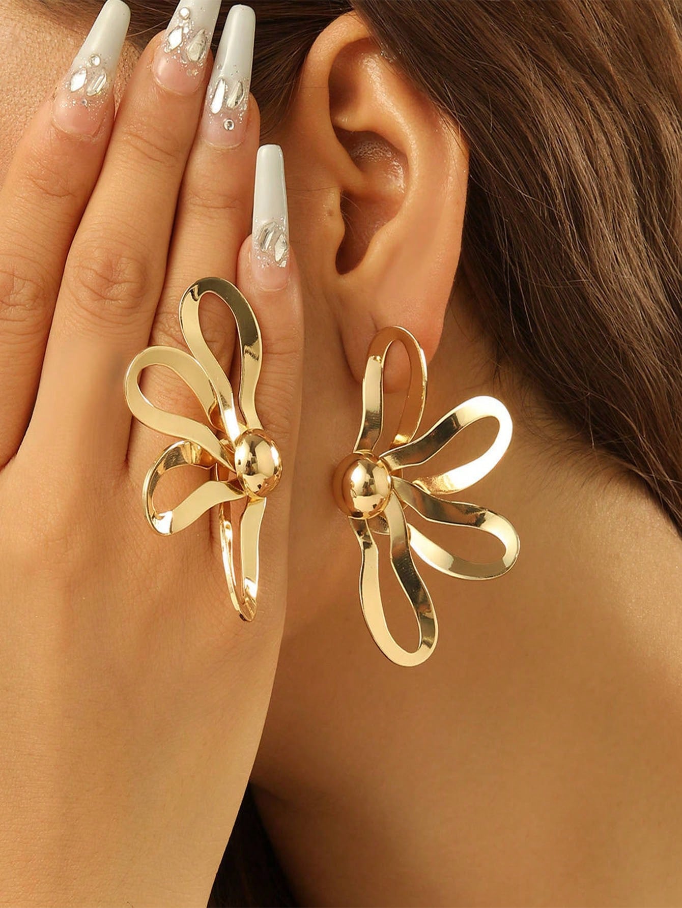 1 Pair Of European And American Retro Floral Hollow Out Earrings, Women'S Simple, High-End, Geometric Earrings, Luxurious, Trendy, Versatile And Personal Ear Accessories-Yellow Gold-1