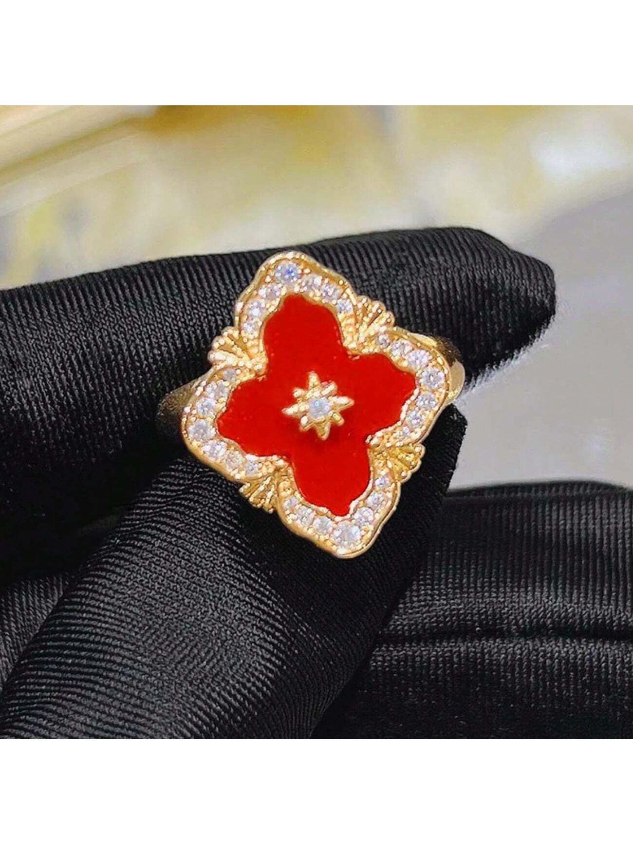 Women'S Vintage Palace Style Gold Plated Red Shell Ring-Red-1