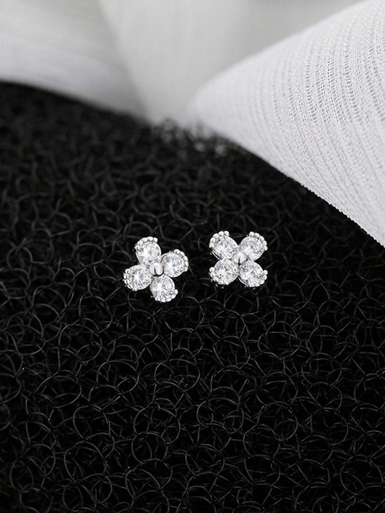 1pair Pure Silver Flower Shaped Stud Earrings With Micro Zirconia For Women, Korean & Japanese Style-Silver-1