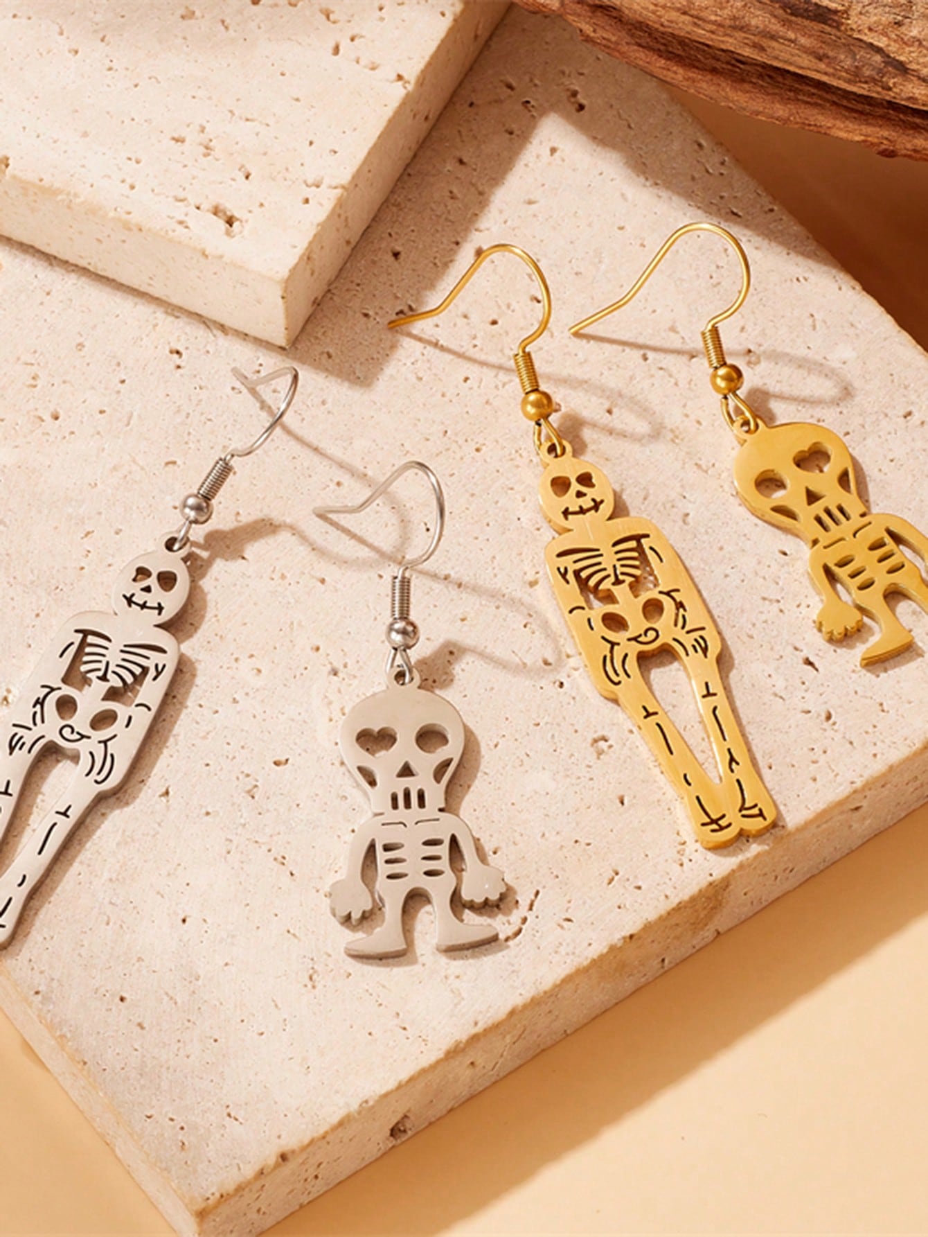 1pair Gold Plated Titanium Steel Asymmetric Sized Skull & Zombie Dangle Earrings--1