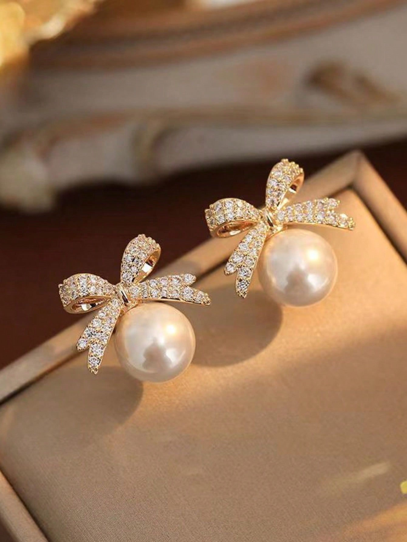 1pair Elegant Sweetness Diamond Inlaid Bowknot & Pearl Stud Earrings Suitable For Women'S Daily Life, Festival And Party-Yellow Gold-1