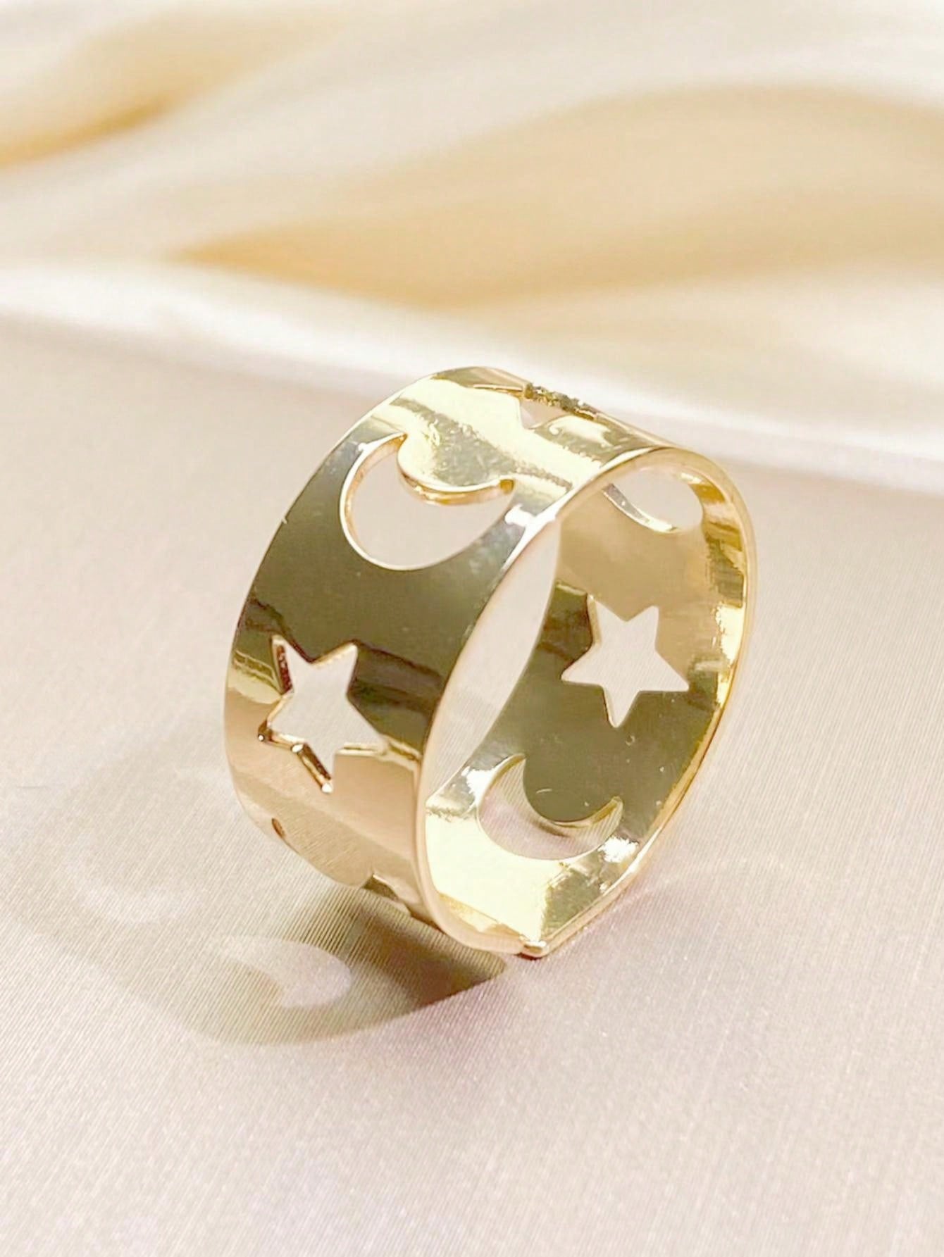 1 Fashionable Classic Retro Sun And Moon Stars And Moon-Shaped Pattern Gold Wide Open Ring In Large And Small Sizes Suitable For Women's Daily Wear-Gold-1