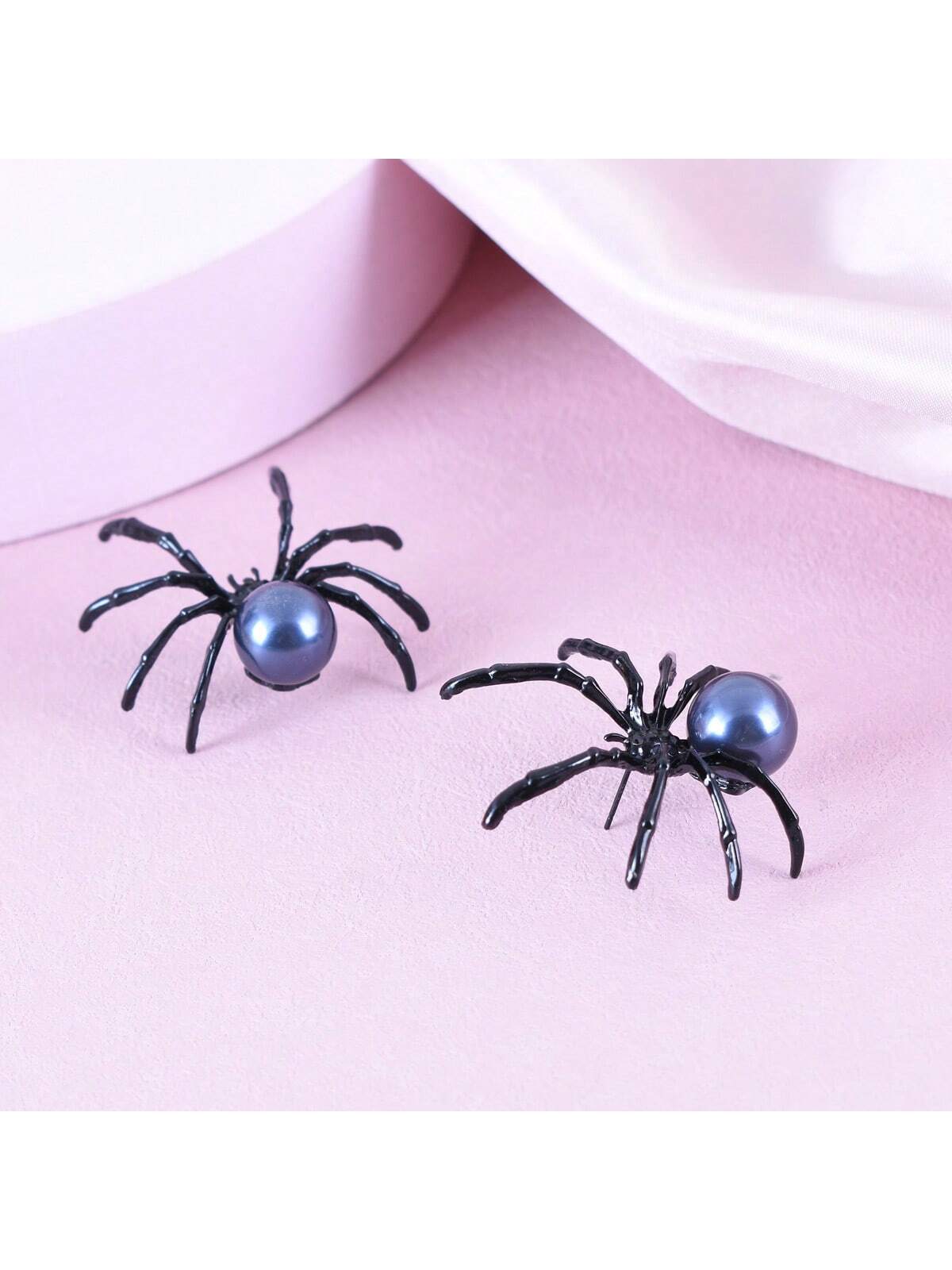 European & American Fashion Personalized Earrings, Luxurious Black Pearl Spider Shaped Insect Earrings, New Trendy Jewelry Accessories-Black-1