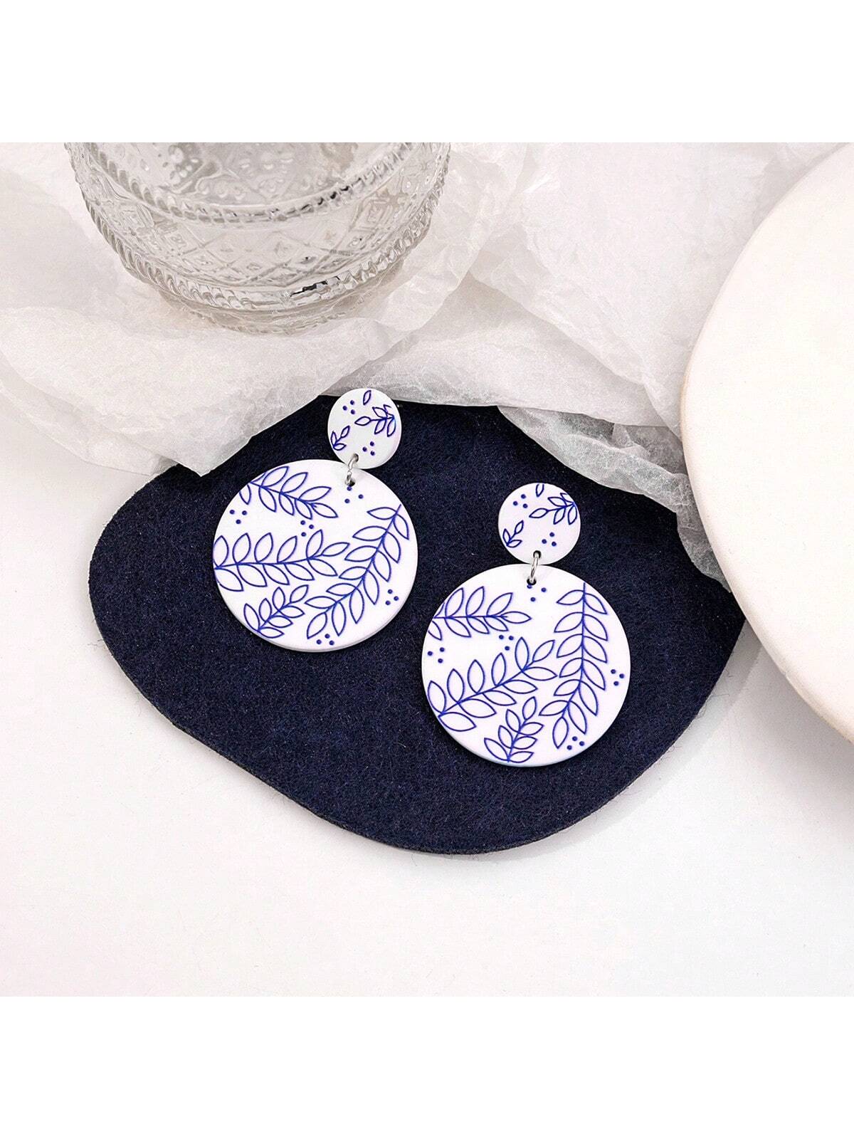 1pair Exquisite Leaf Pattern Earrings, Suitable For Women To Wear For Daily Gathering--1