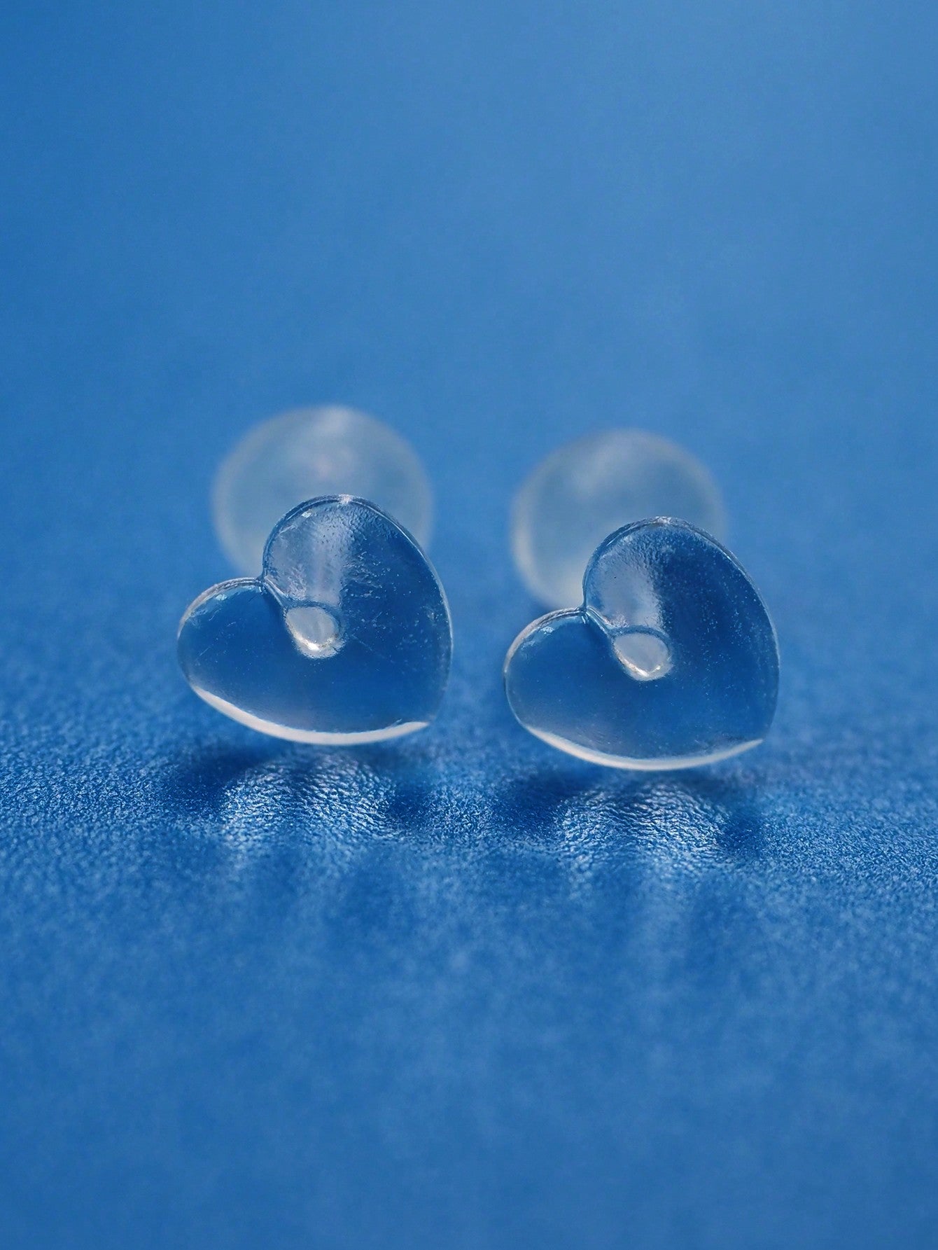 1pair Clear Resin Ear Studs (With Ear Piercing Solution) & Long Rods & Big Heart Shaped Design With White Box. Light Weight & Fashionable Korean Style.-Clear-1