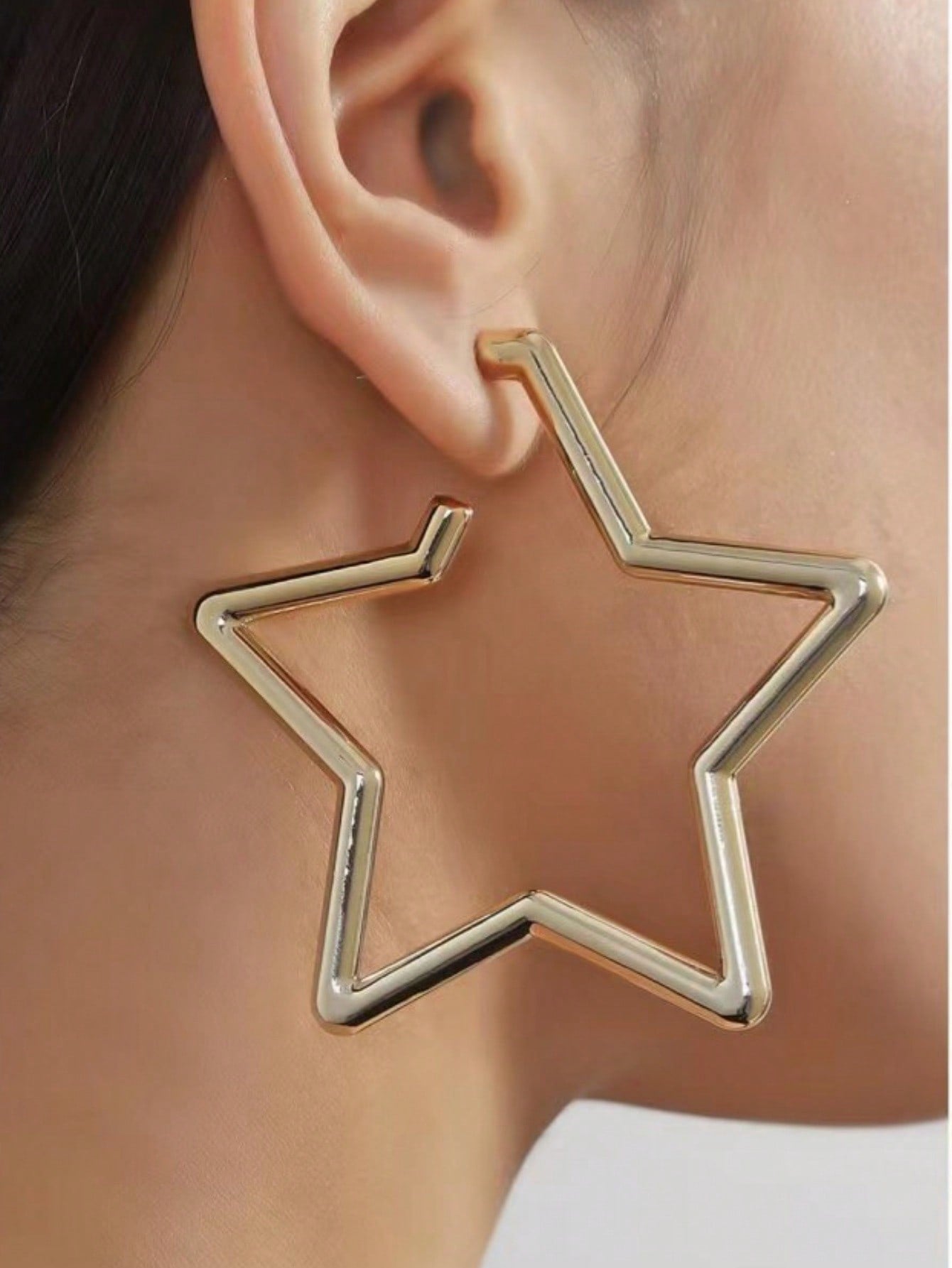 Oversized Gold Hollow Out Star Shaped Stud Earrings, Youthful And Energetic, Suitable For All Occasions-Gold-1