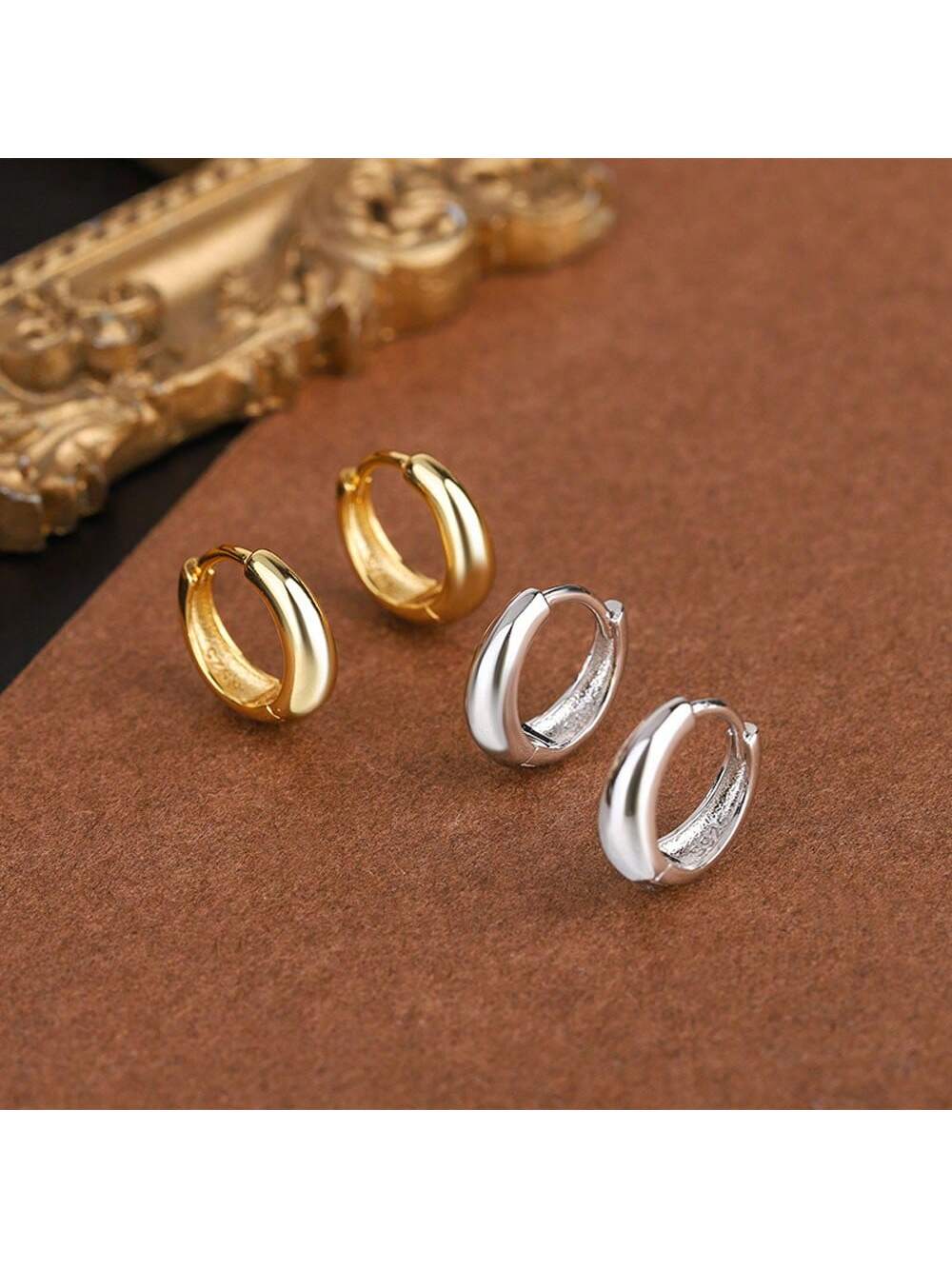 Women's S925 Silver Classic Circle Studs, Simple And Luxurious, Versatile, Korean Style Earrings-White-1